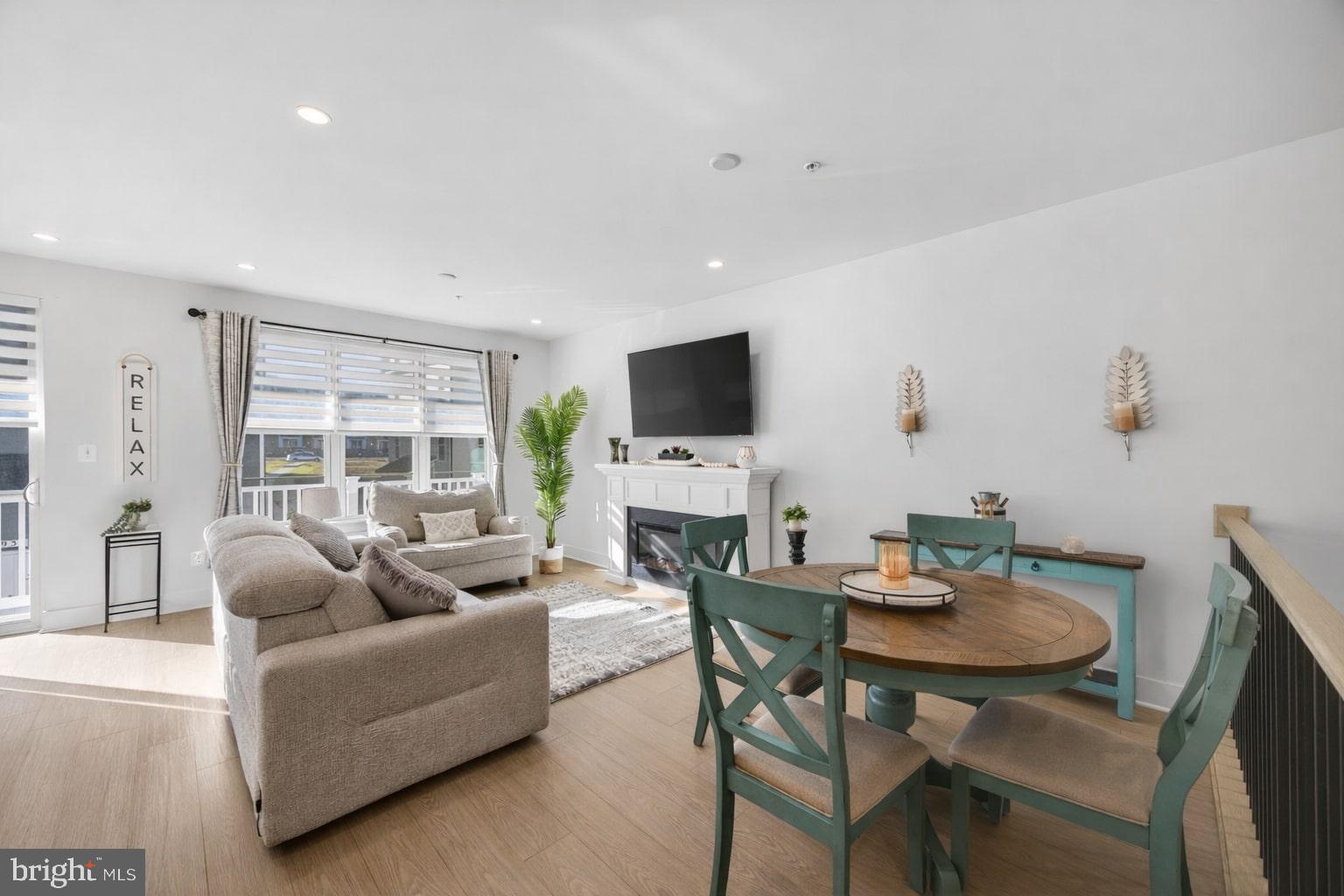 THE GROVE - Residential