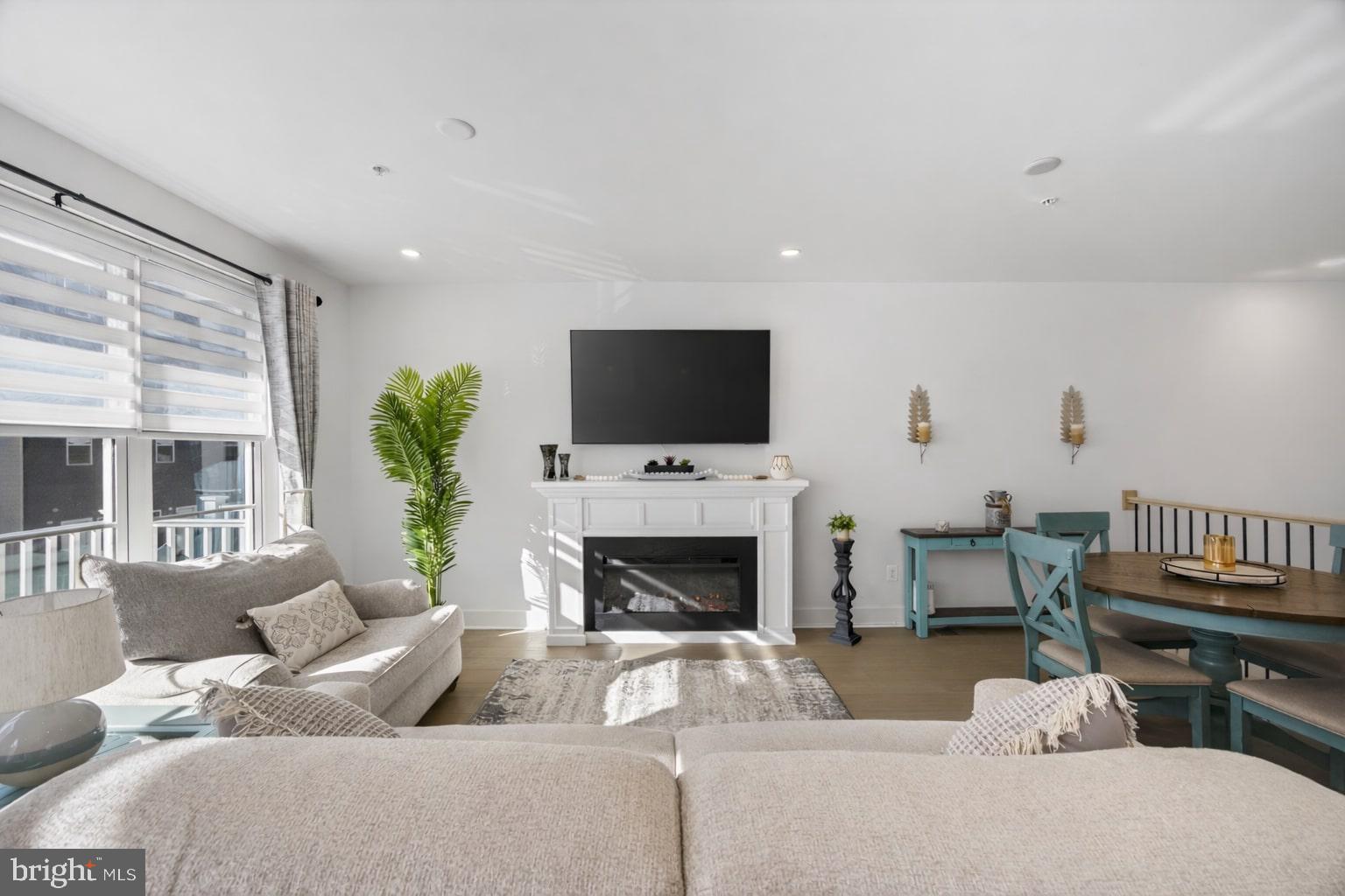 THE GROVE - Residential