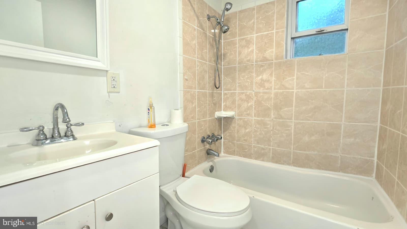 FELTONVILLE - Commercial Sale