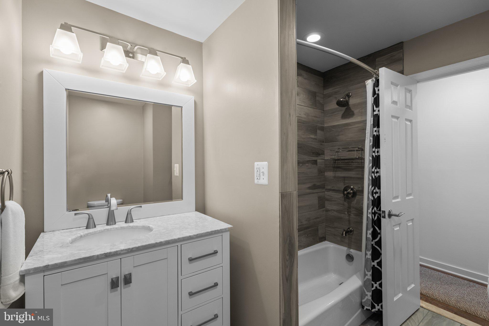 ULMSTEAD ESTATES - Residential