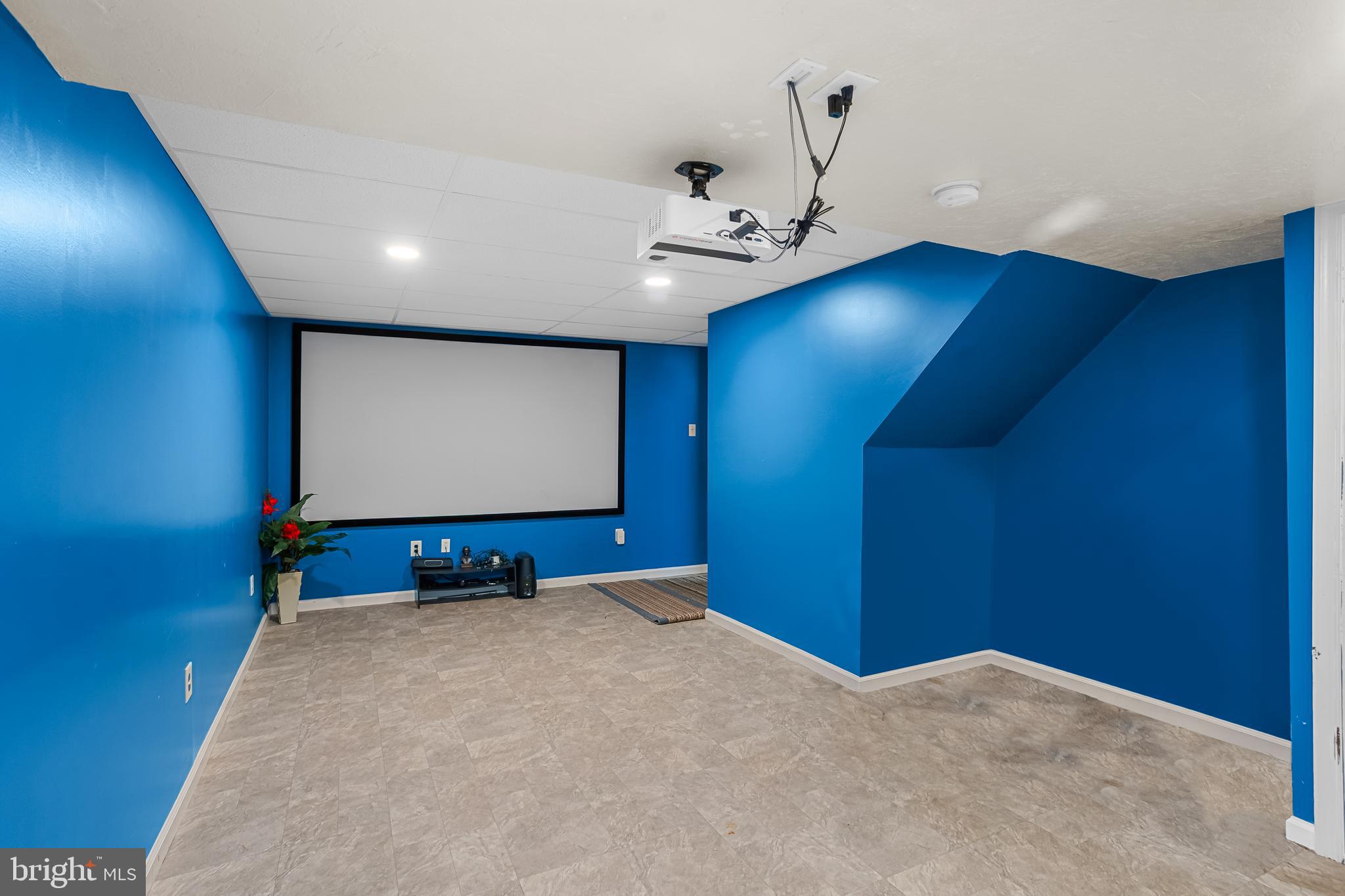 OLDE SOUTH CROSSING - Residential