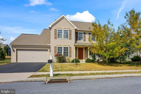 7 FINCH DR LEBANON PA 17042