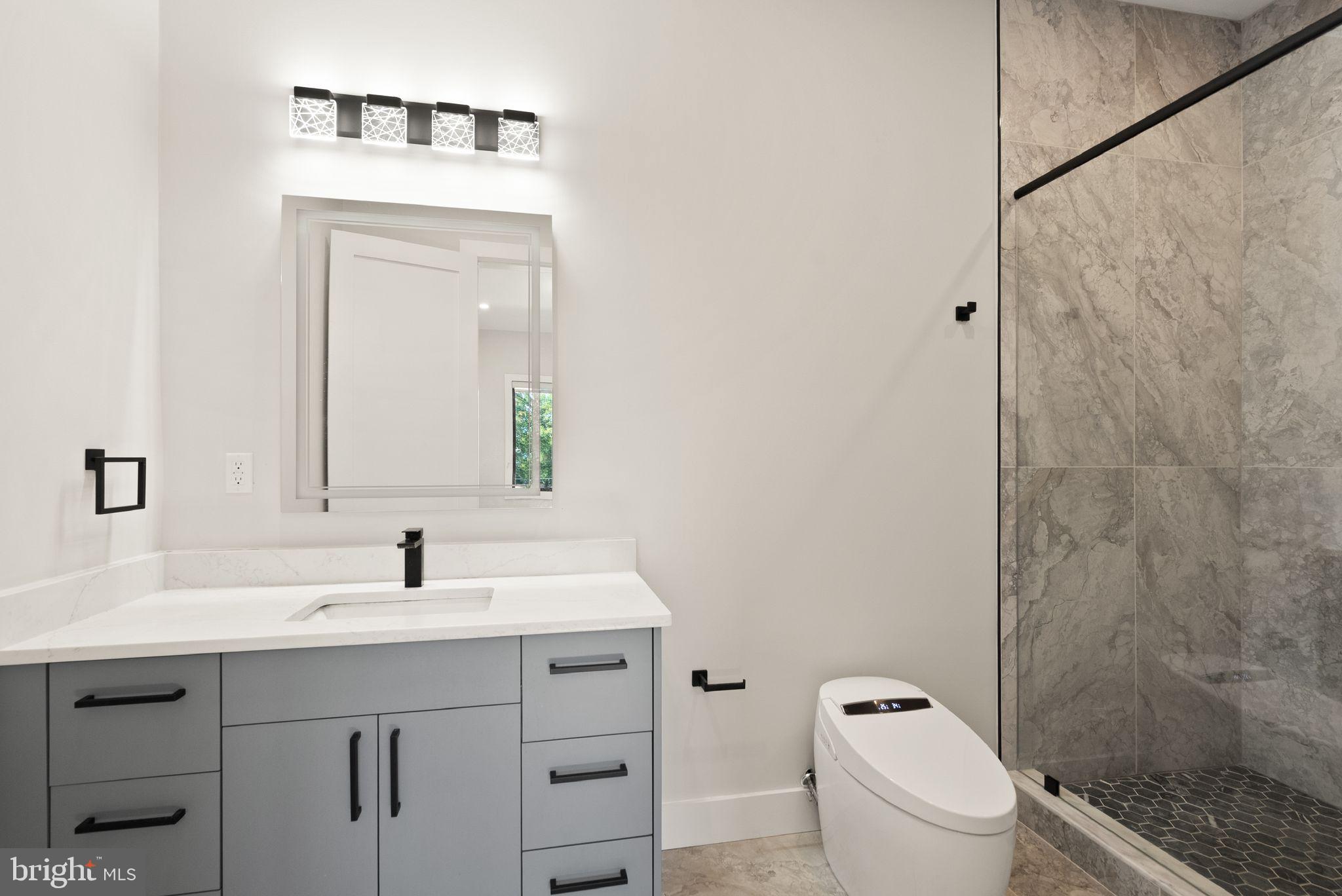 CENTREVILLE FARMS - Residential