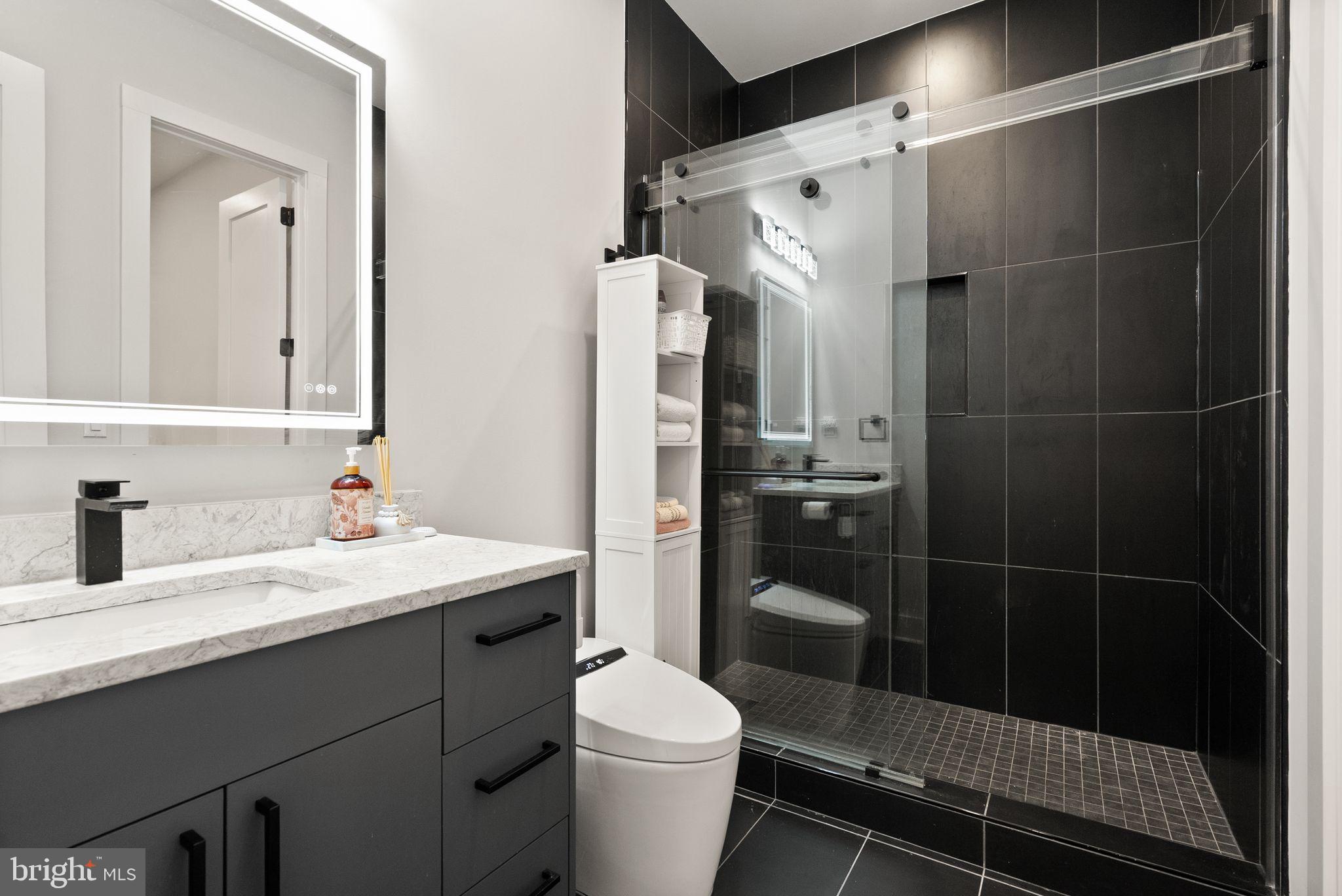 CENTREVILLE FARMS - Residential