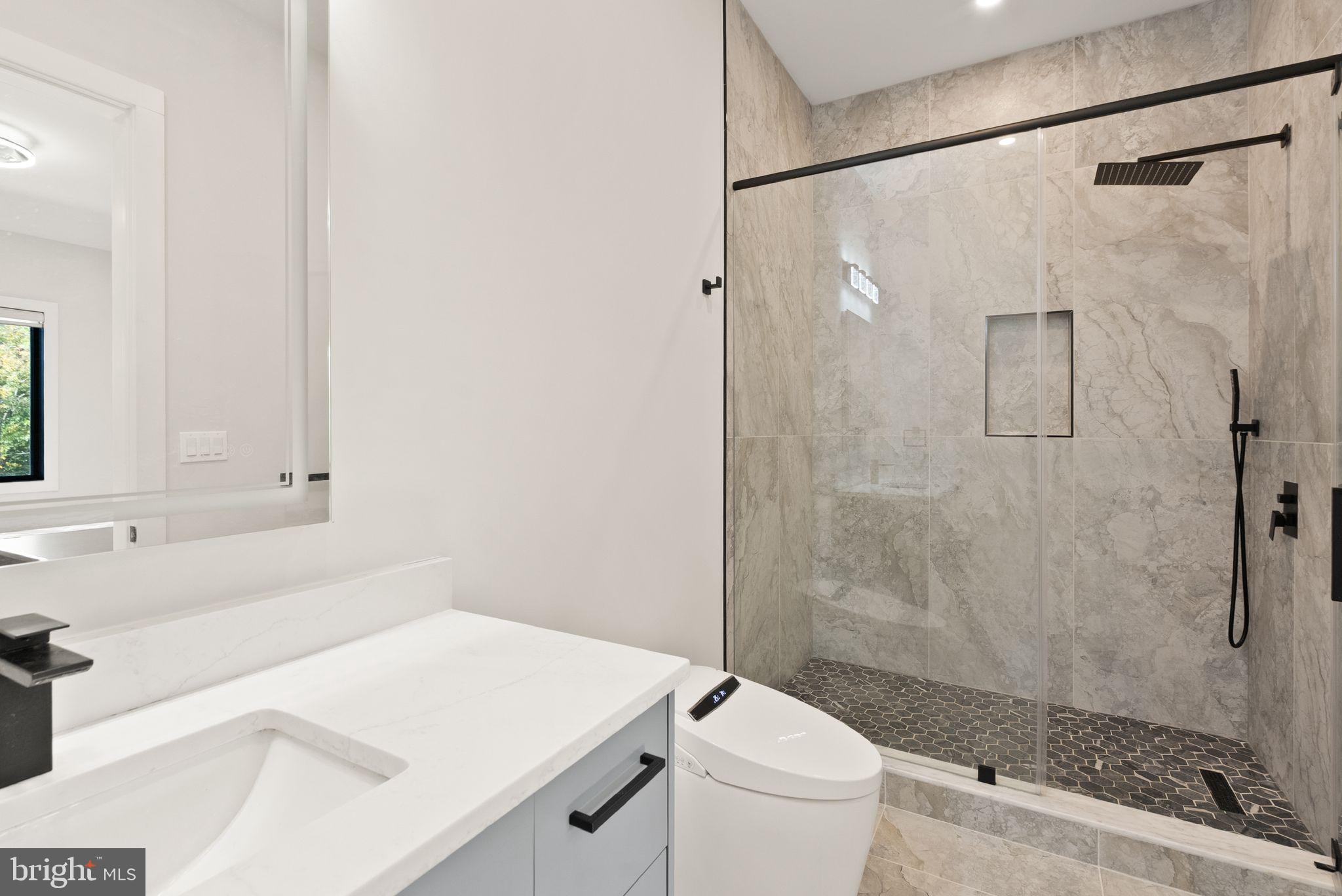 CENTREVILLE FARMS - Residential