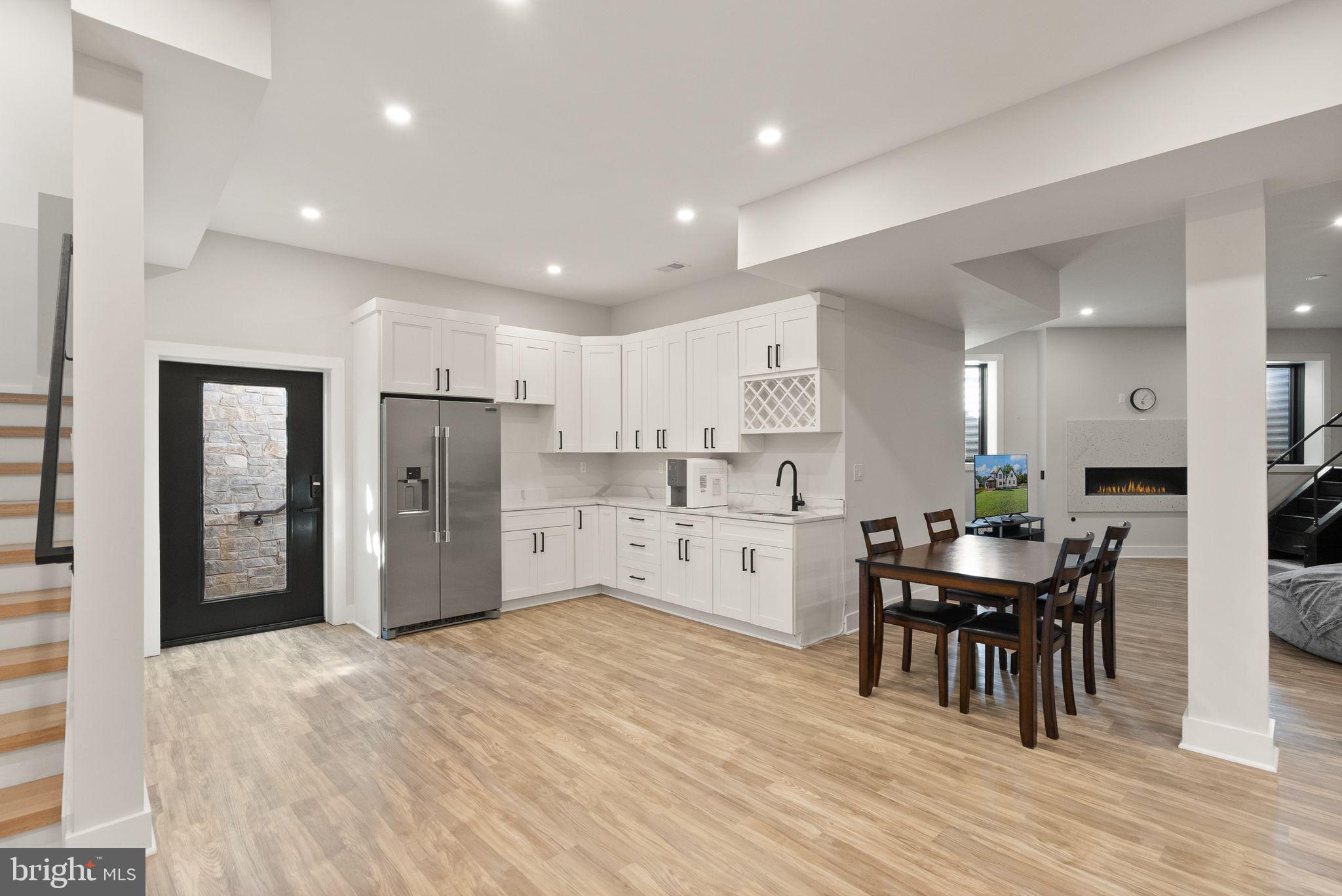 CENTREVILLE FARMS - Residential