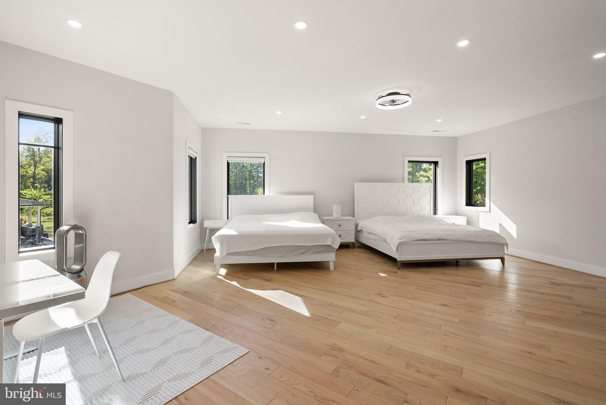 CENTREVILLE FARMS - Residential