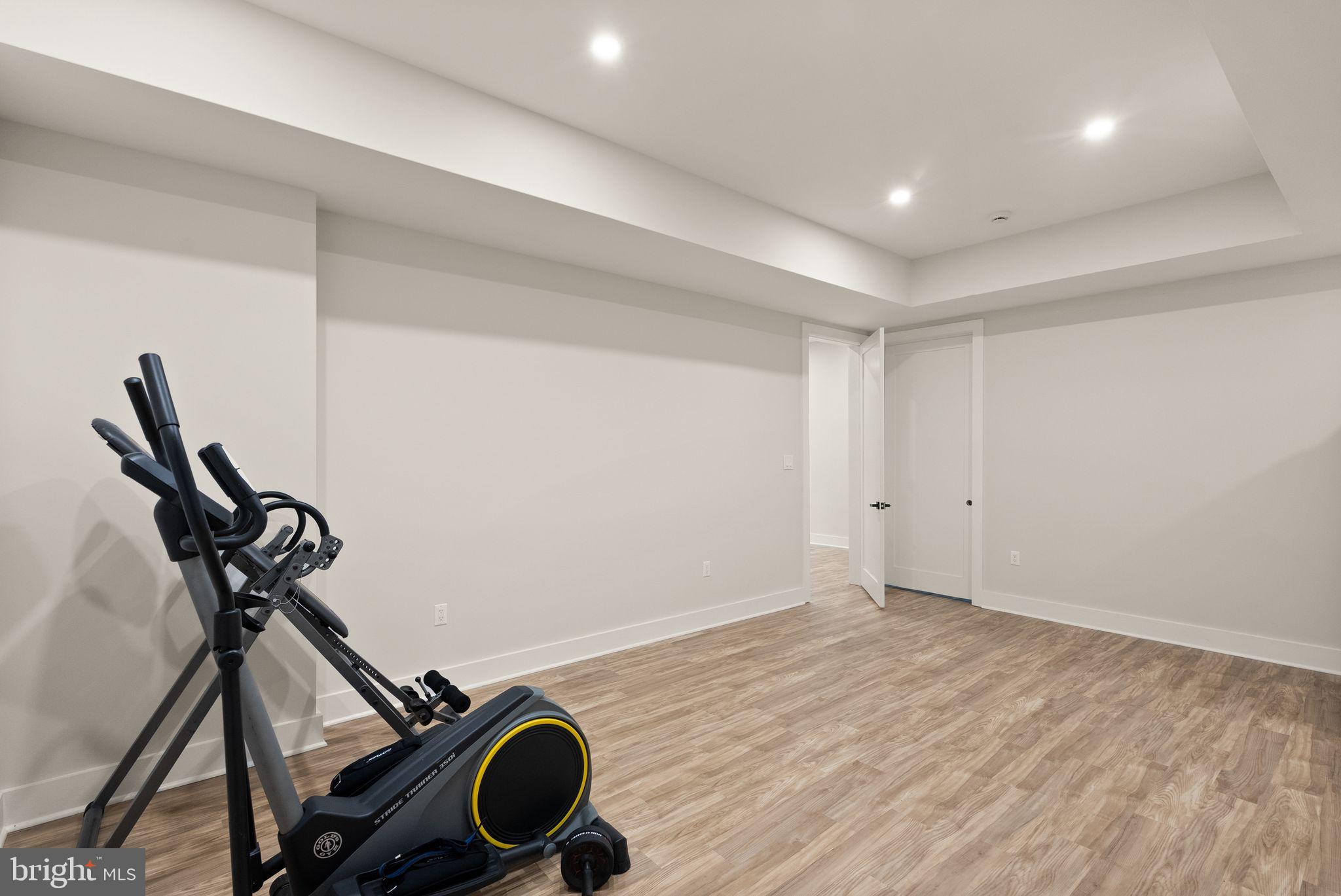 CENTREVILLE FARMS - Residential