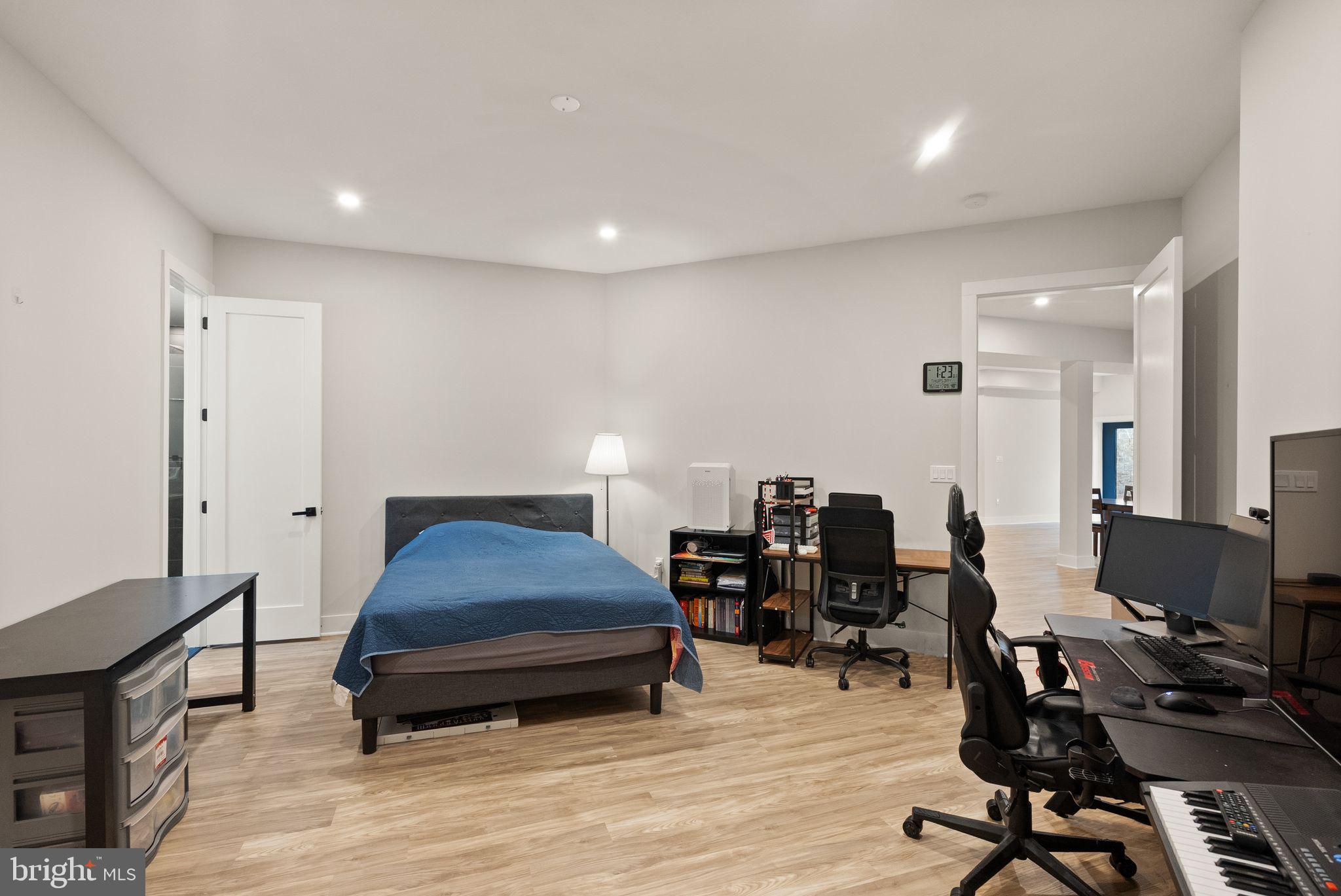 CENTREVILLE FARMS - Residential