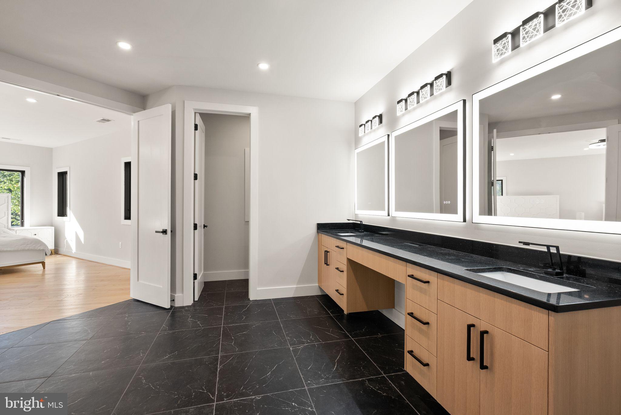 CENTREVILLE FARMS - Residential