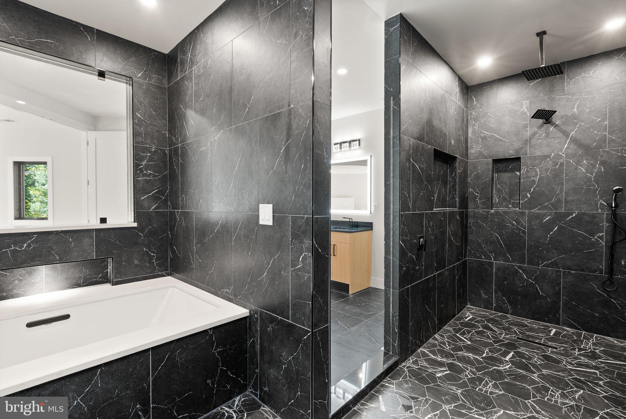 CENTREVILLE FARMS - Residential