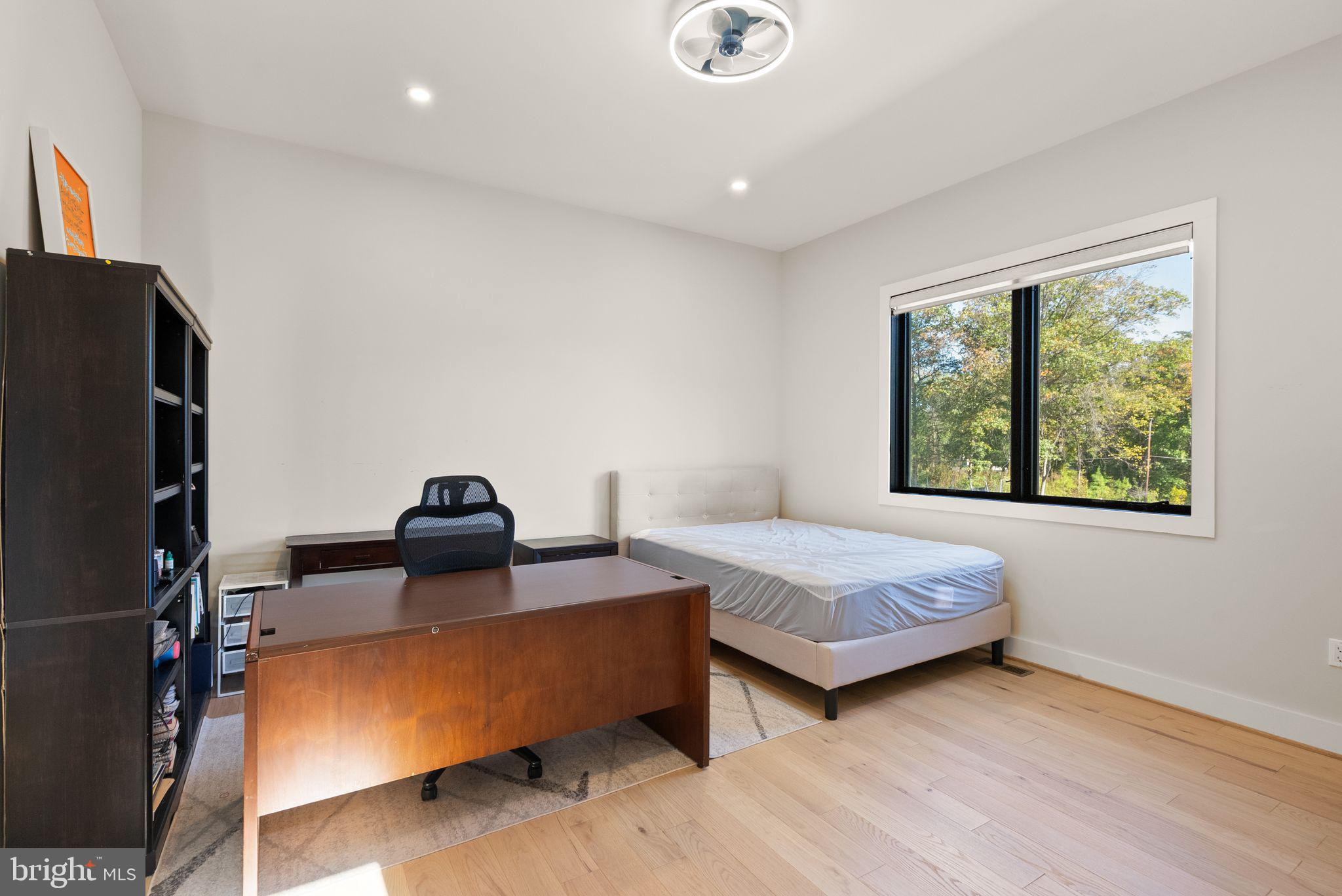 CENTREVILLE FARMS - Residential