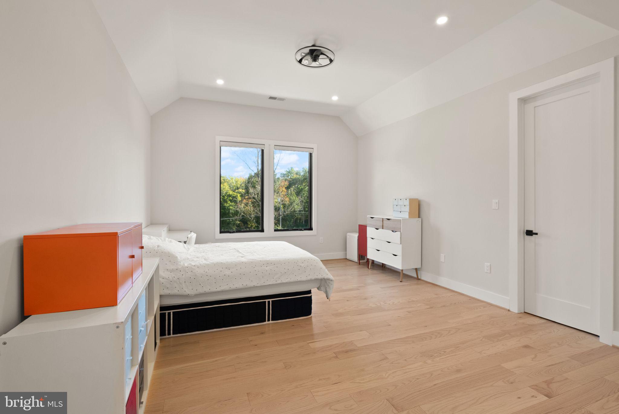 CENTREVILLE FARMS - Residential