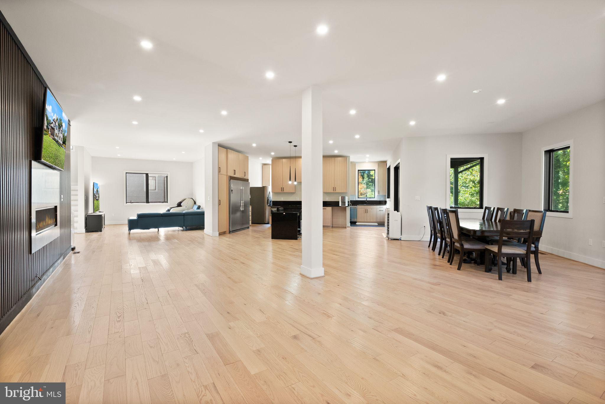 CENTREVILLE FARMS - Residential