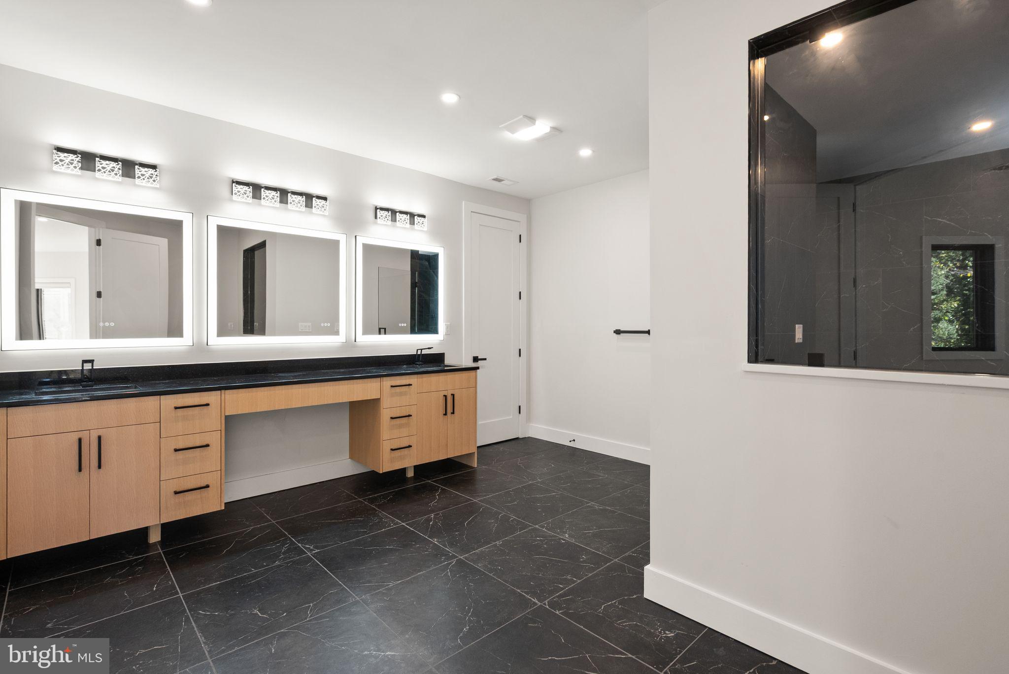 CENTREVILLE FARMS - Residential