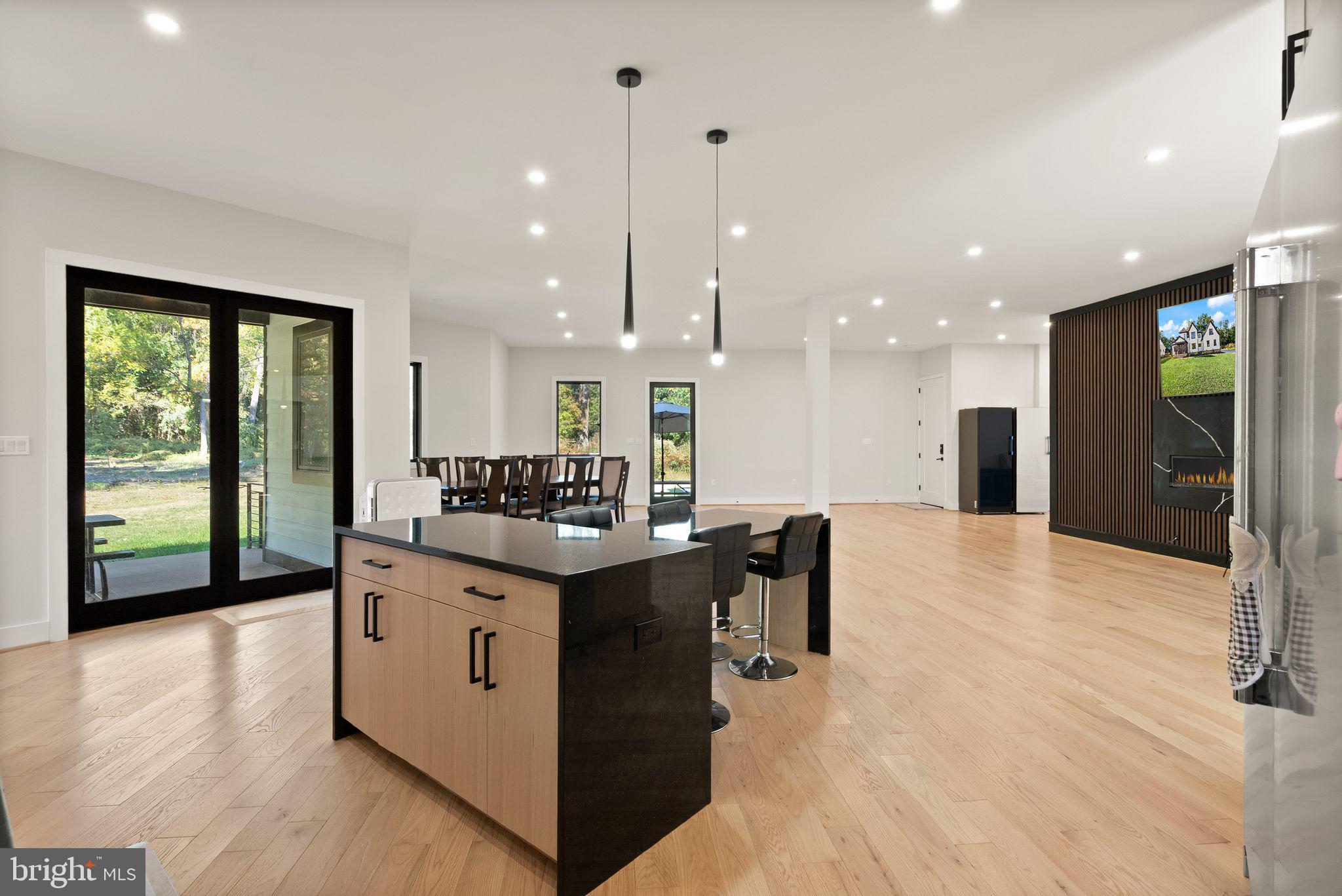 CENTREVILLE FARMS - Residential