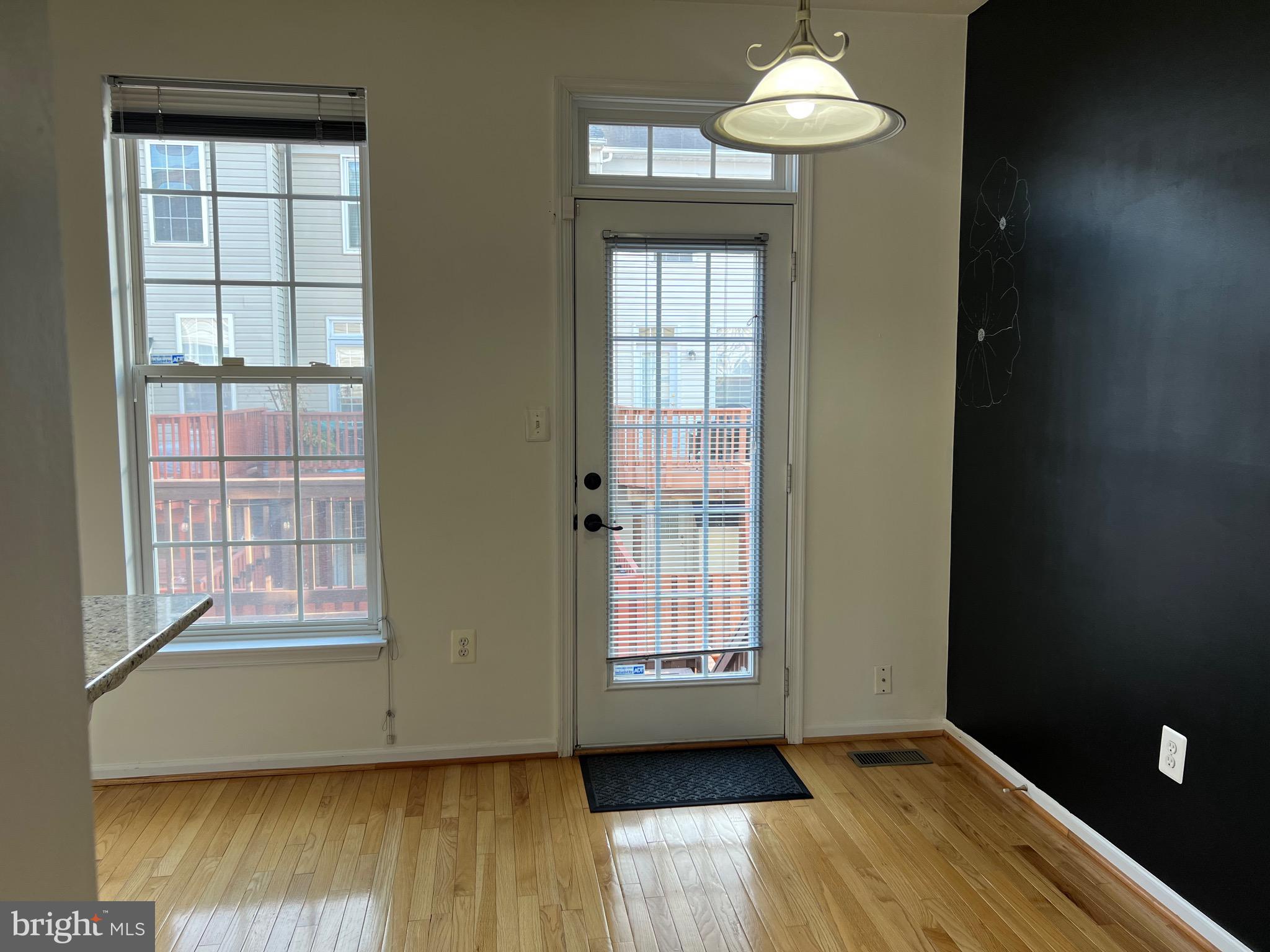 KINGSTOWNE - Residential Lease