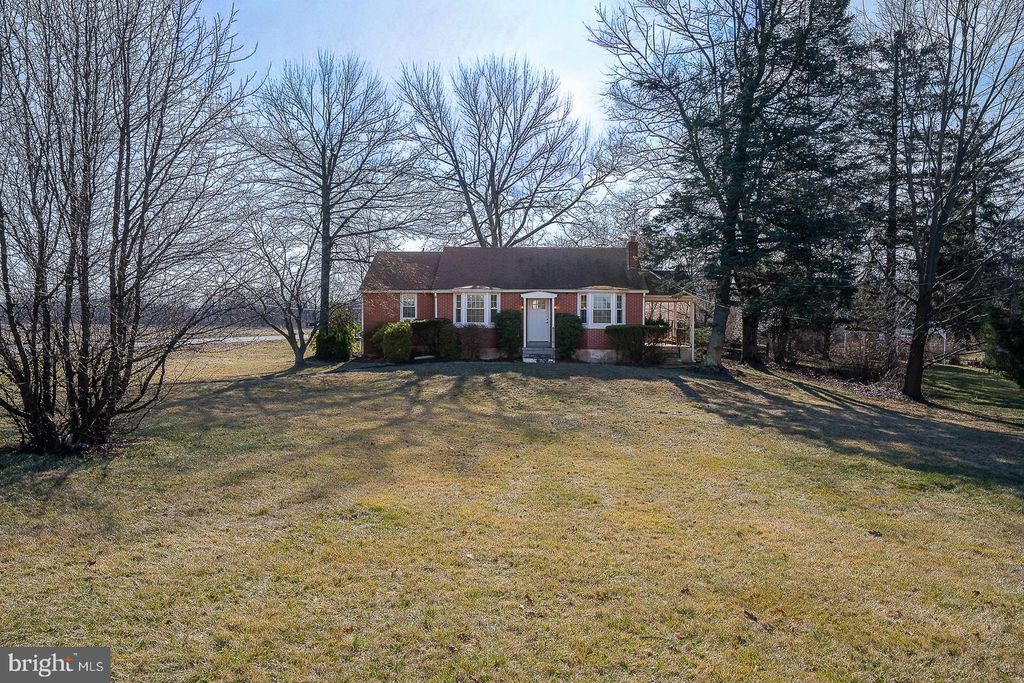 Photo of 86 E 3rd Avenue, TRAPPE, PA 19426 (MLS # PAMC2170140)