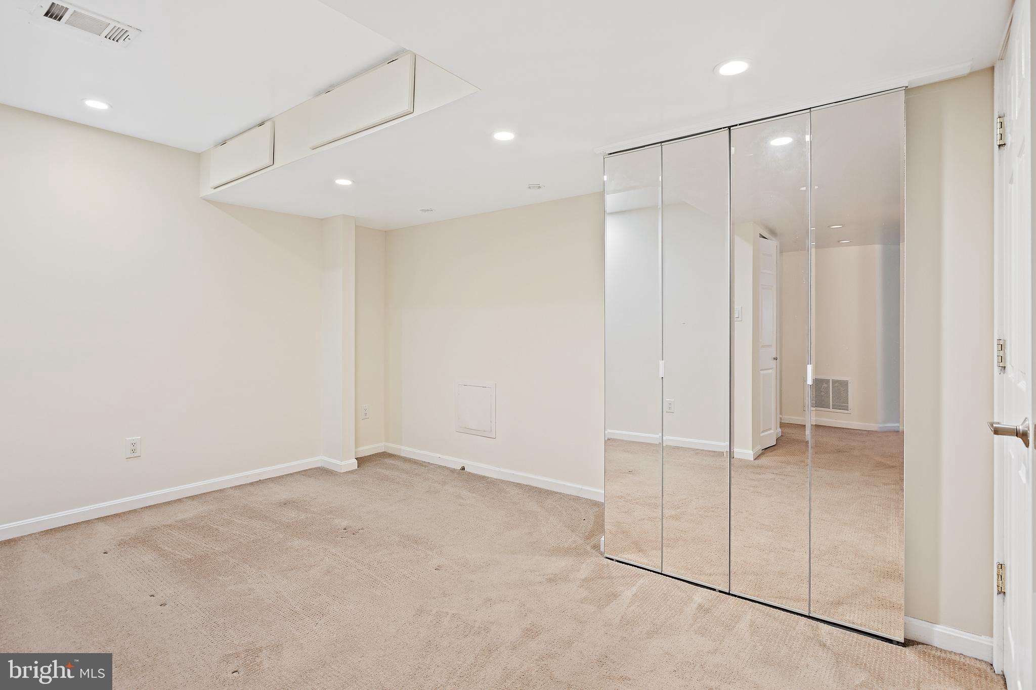 SEVERN MEADOWS - Residential