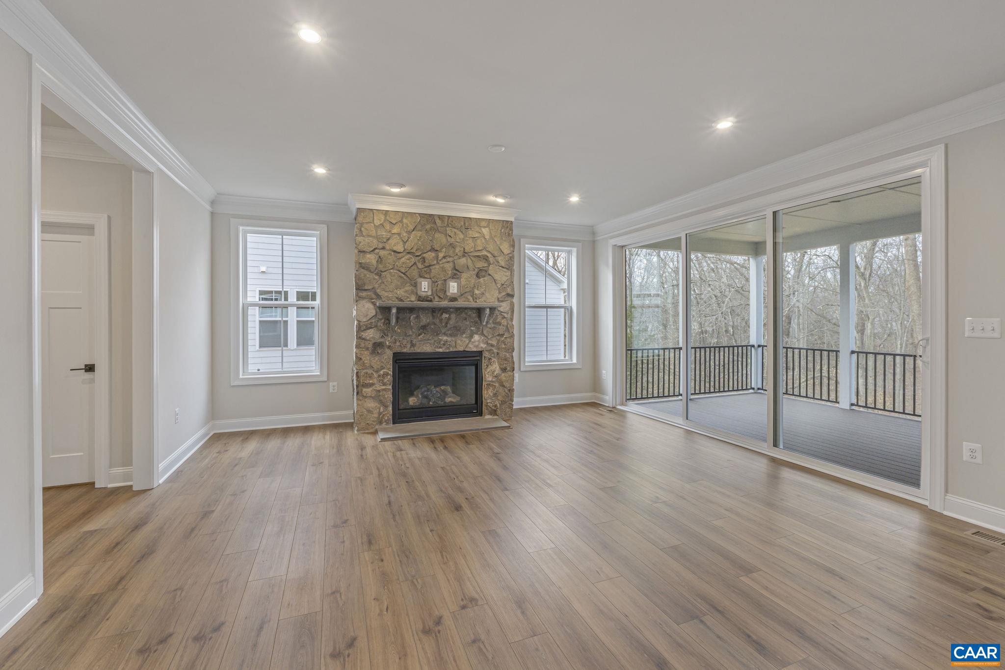 SPRING CREEK - Residential