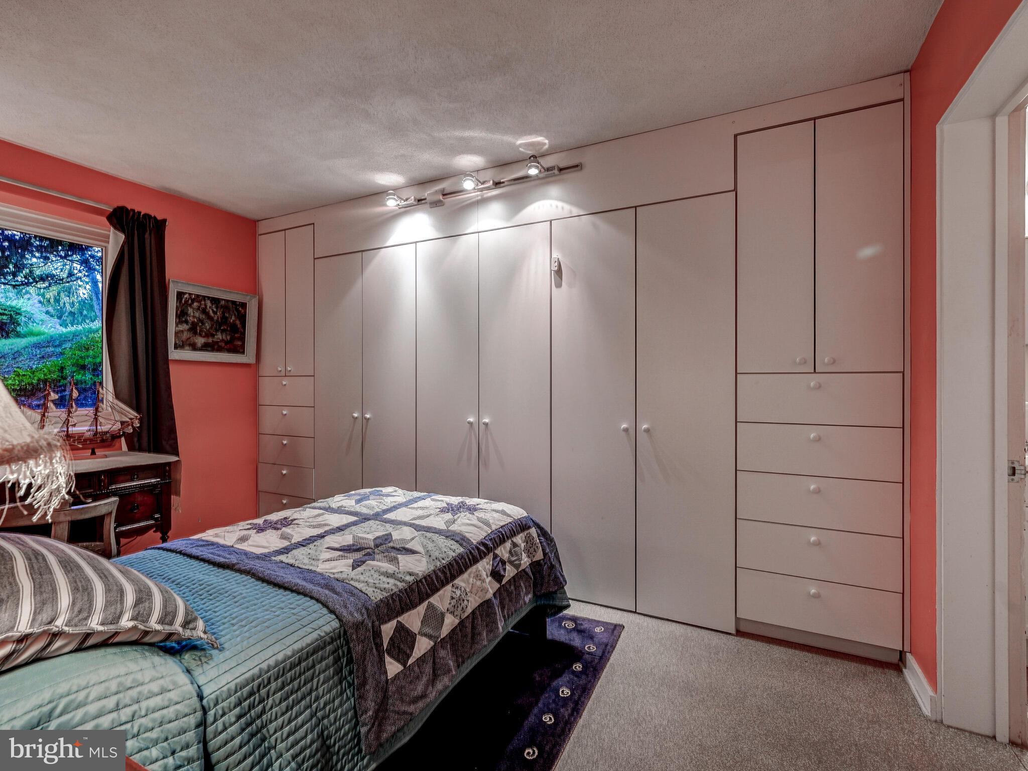 LONG MEADOW AT GARRISON - Residential