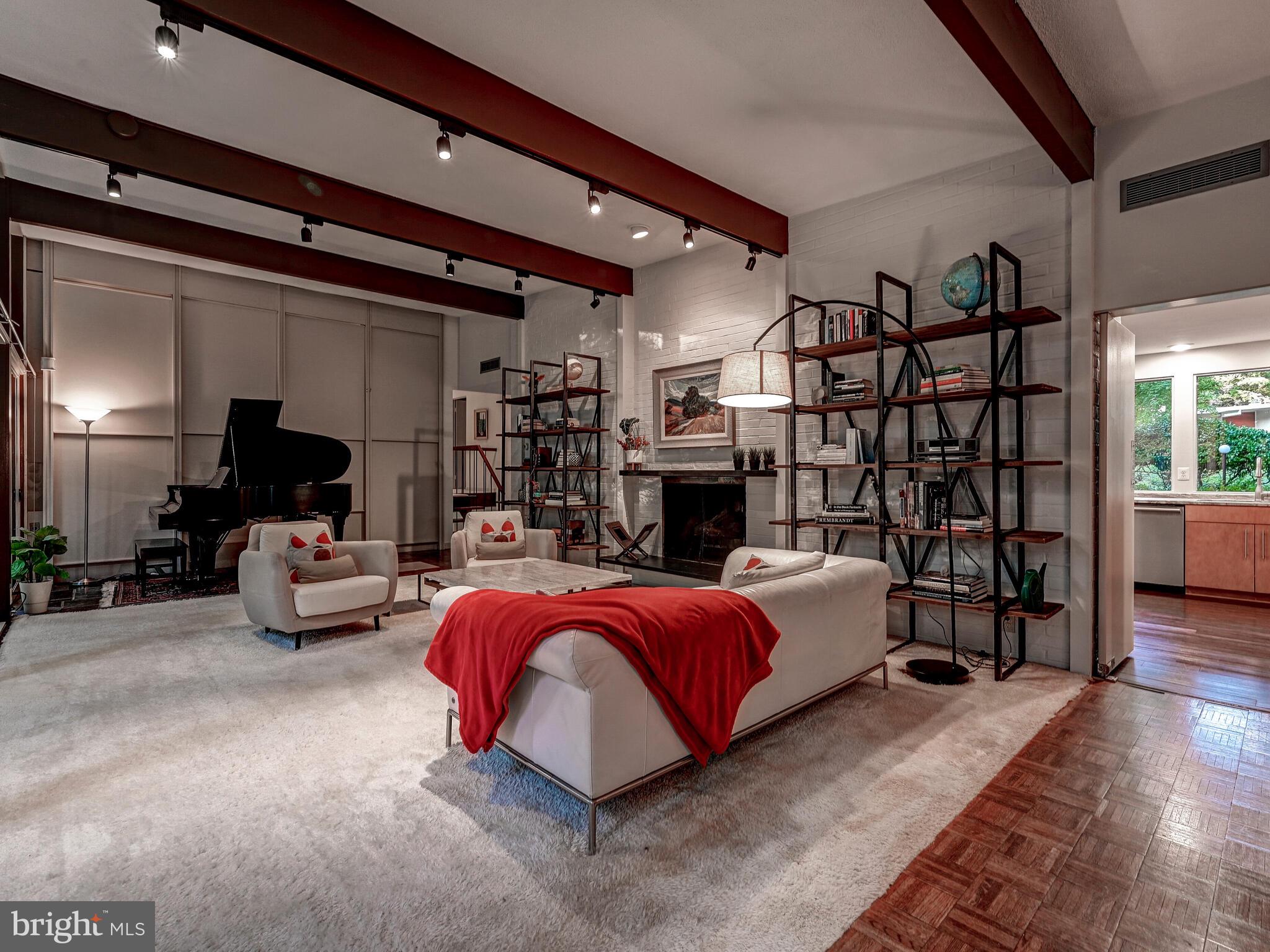 LONG MEADOW AT GARRISON - Residential