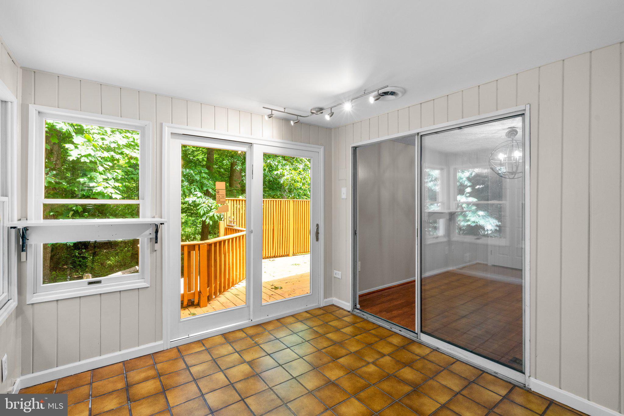 OWEN BROWN WOODS - Residential