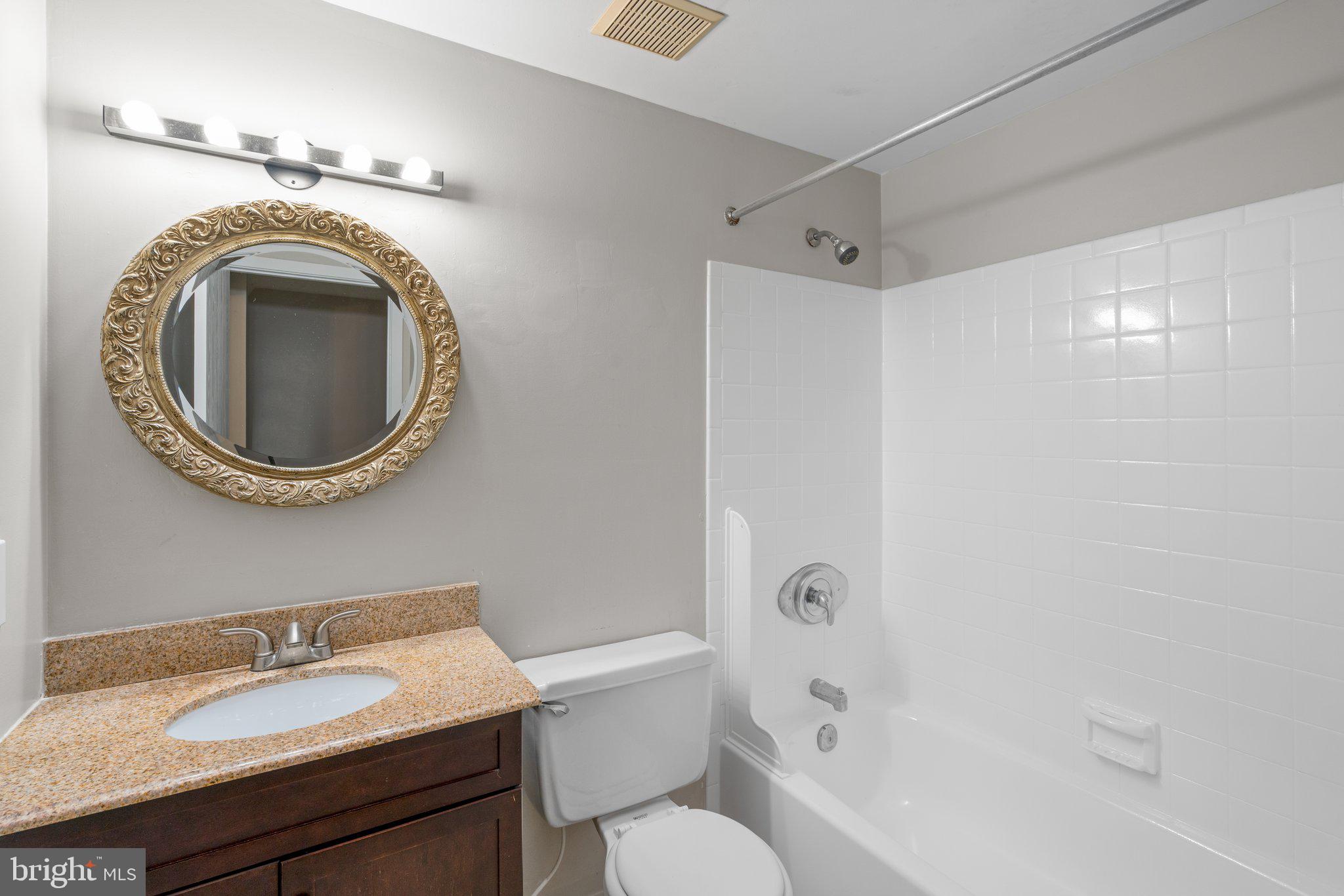 OWEN BROWN WOODS - Residential