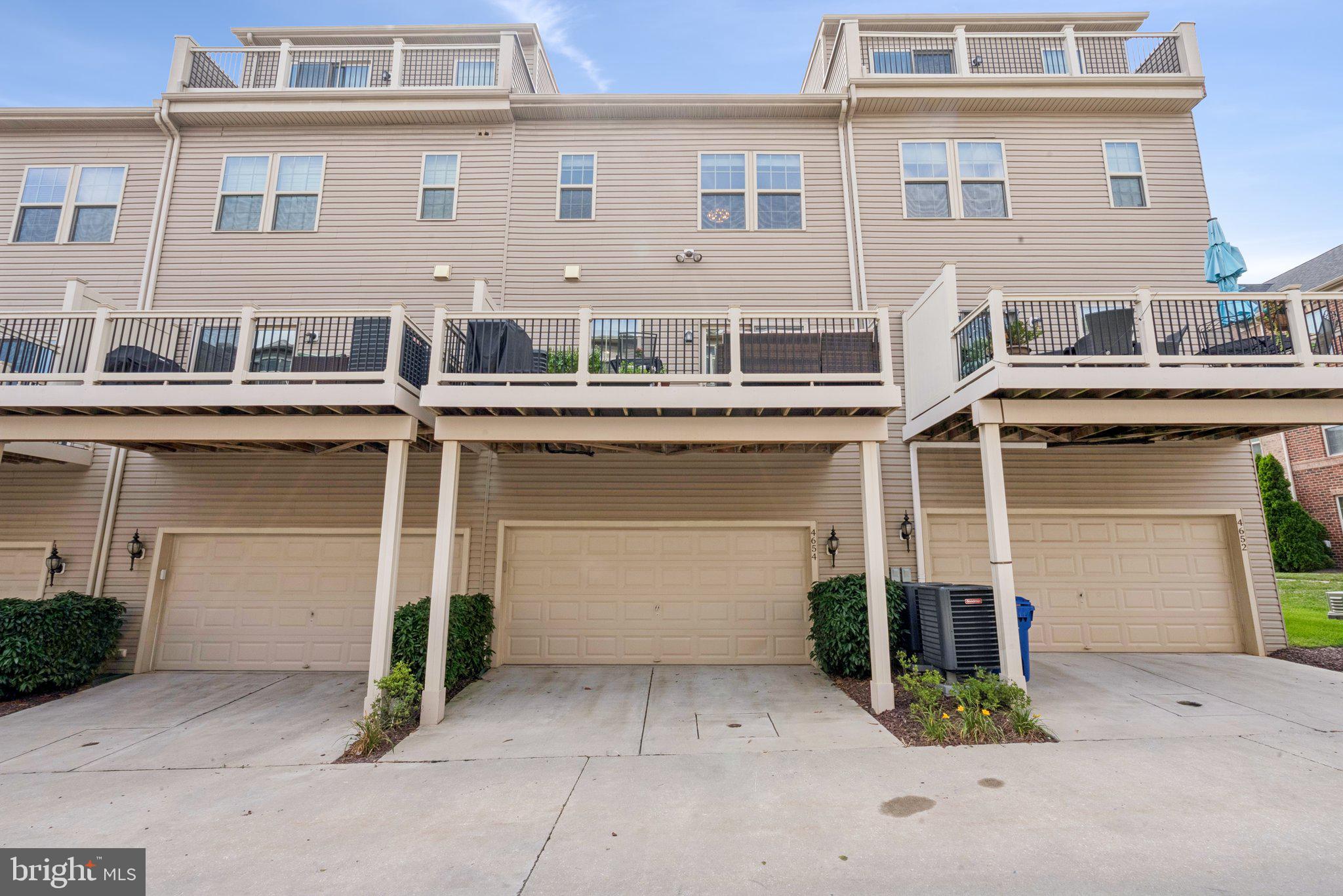 O'DONNELL SQUARE - Residential Lease