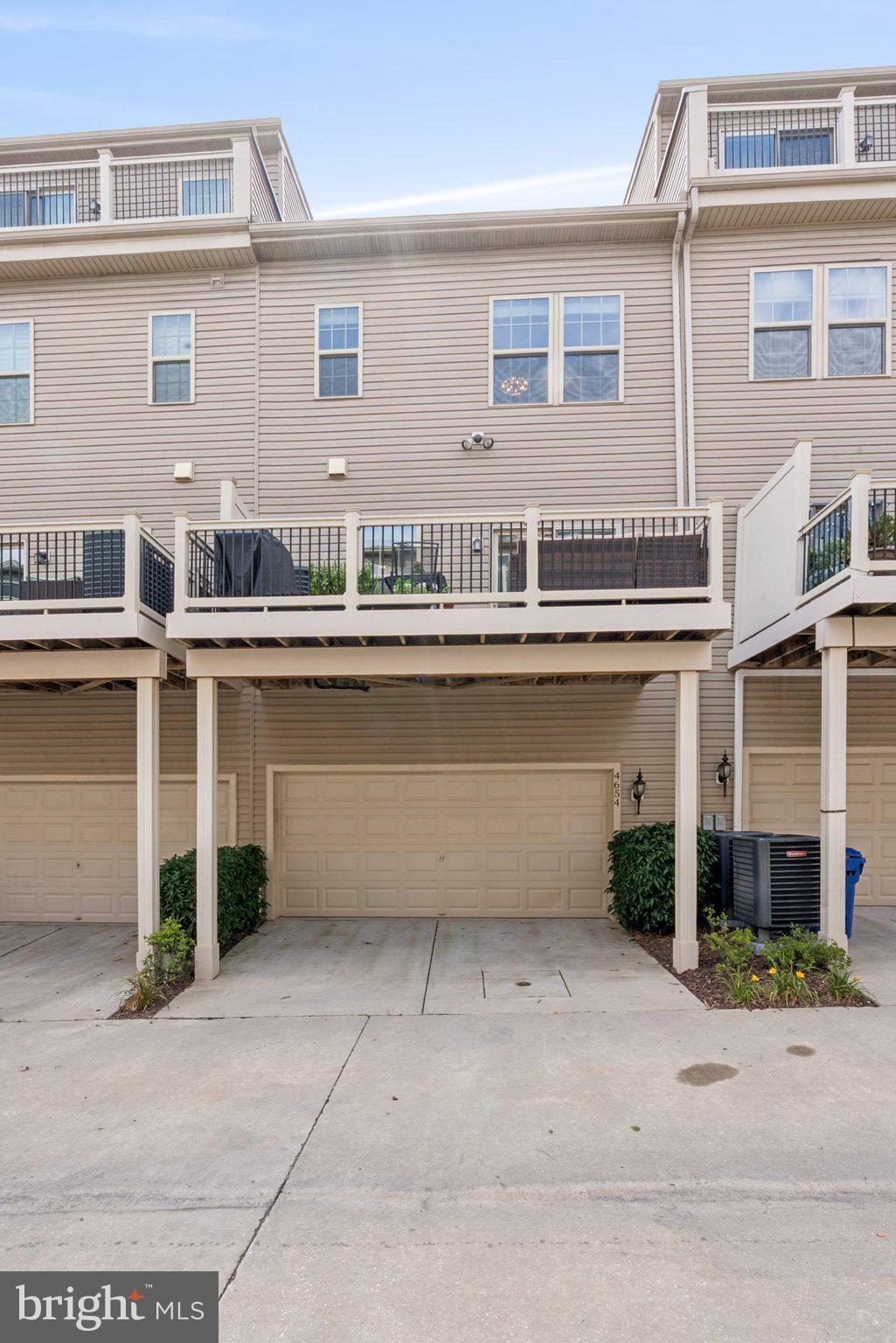 O'DONNELL SQUARE - Residential Lease