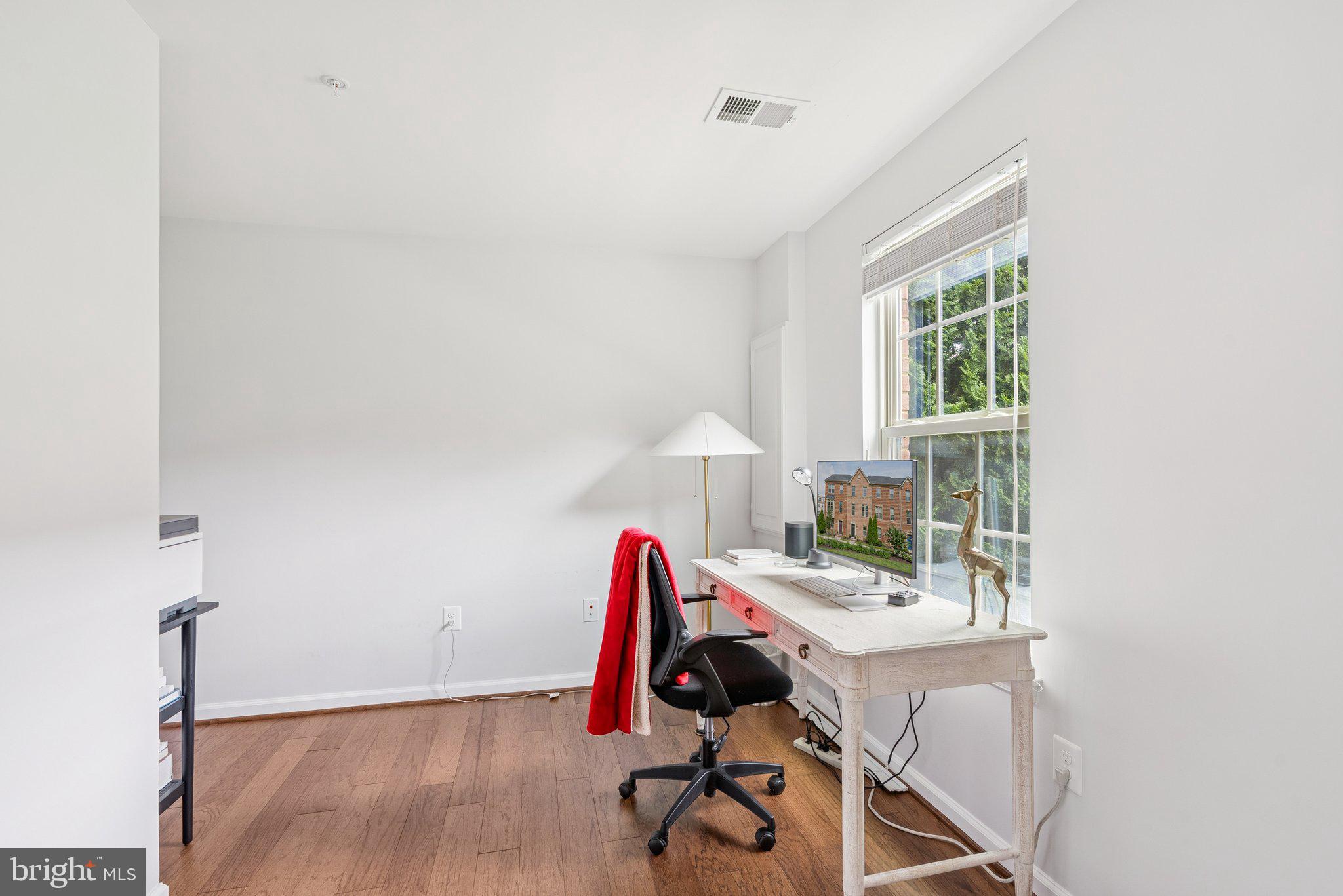 O'DONNELL SQUARE - Residential Lease