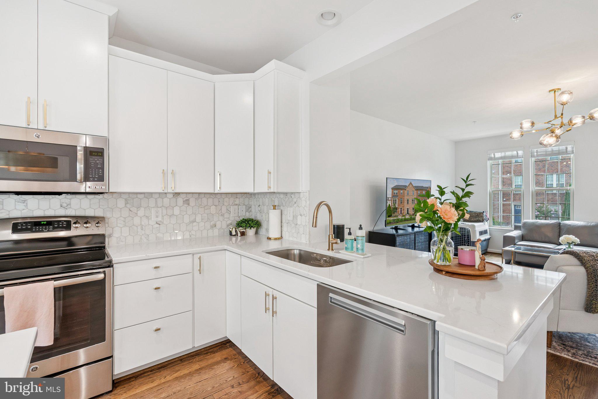 O'DONNELL SQUARE - Residential Lease