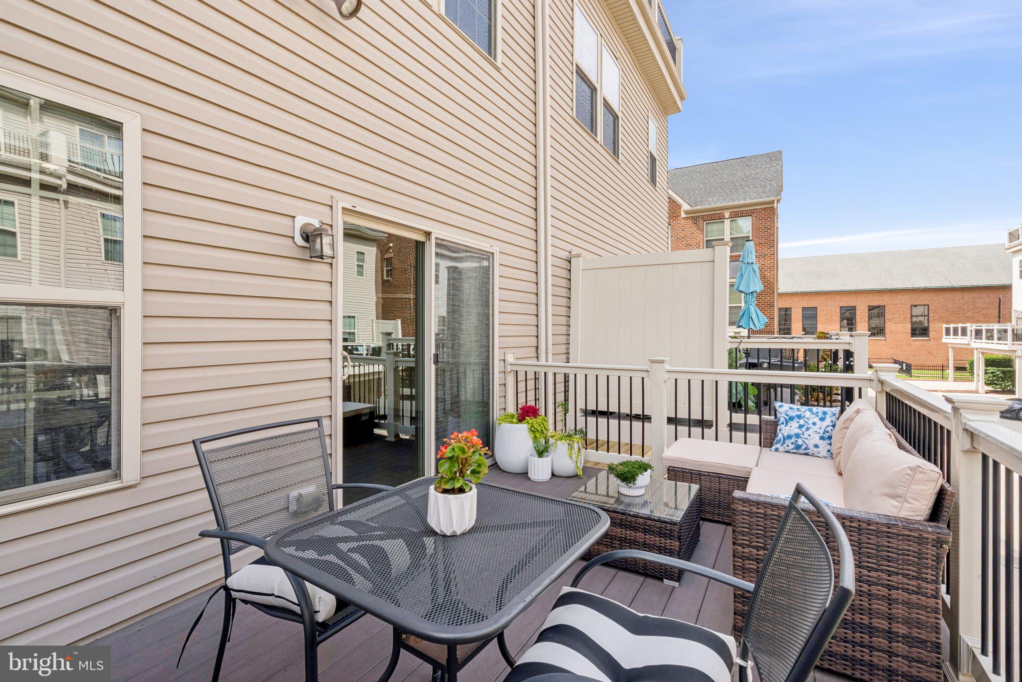 O'DONNELL SQUARE - Residential Lease