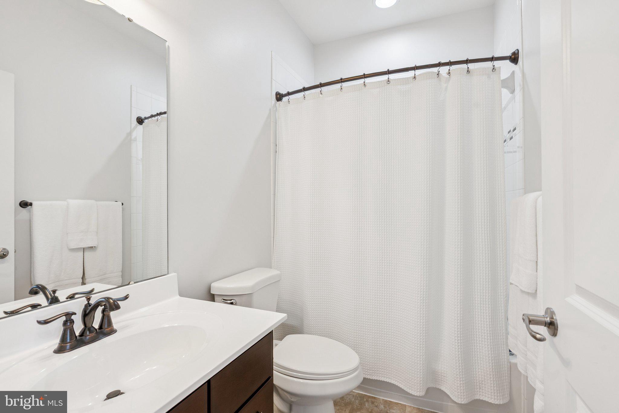 O'DONNELL SQUARE - Residential Lease