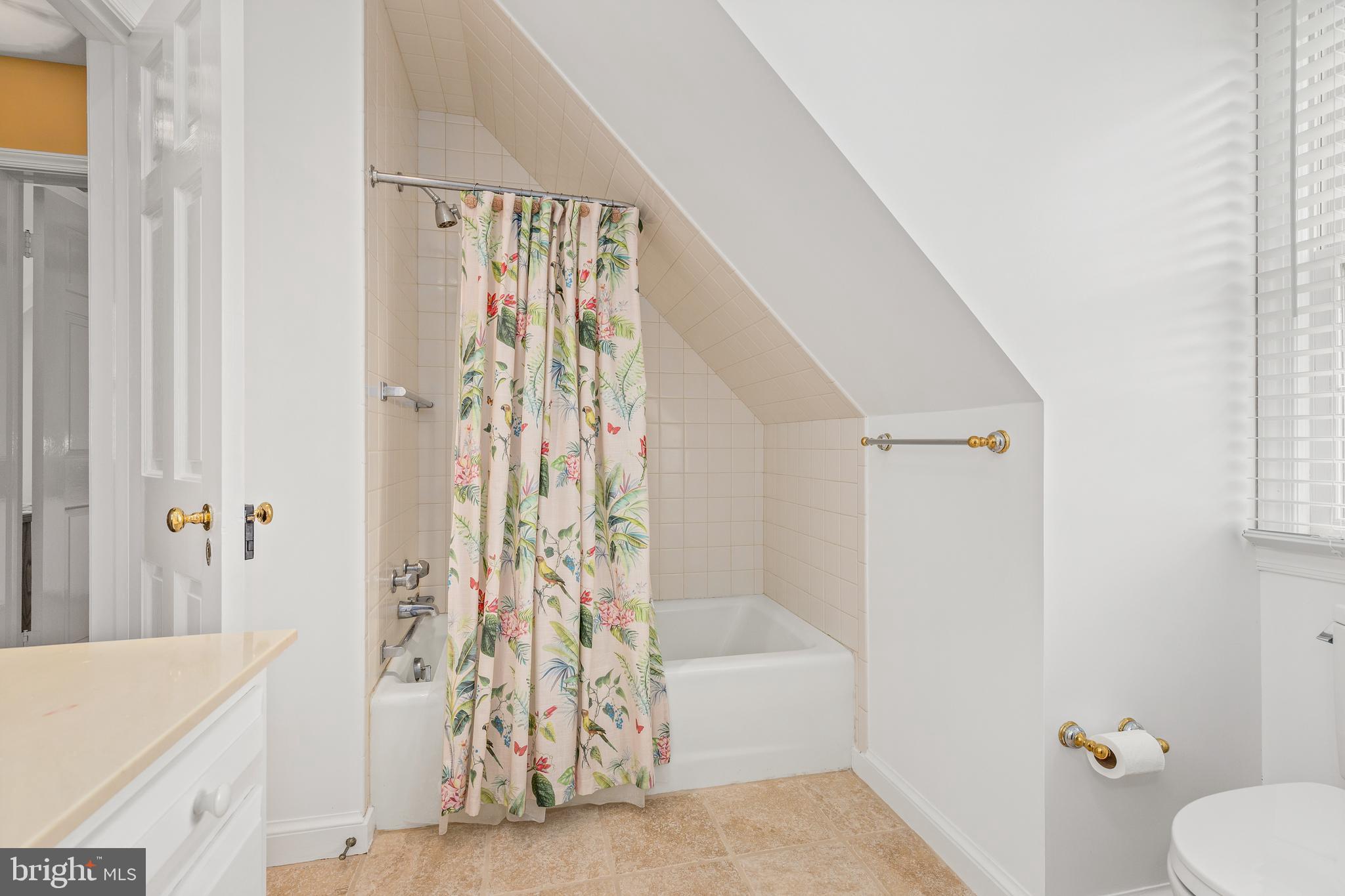 VILLAGE HAMLET - Residential