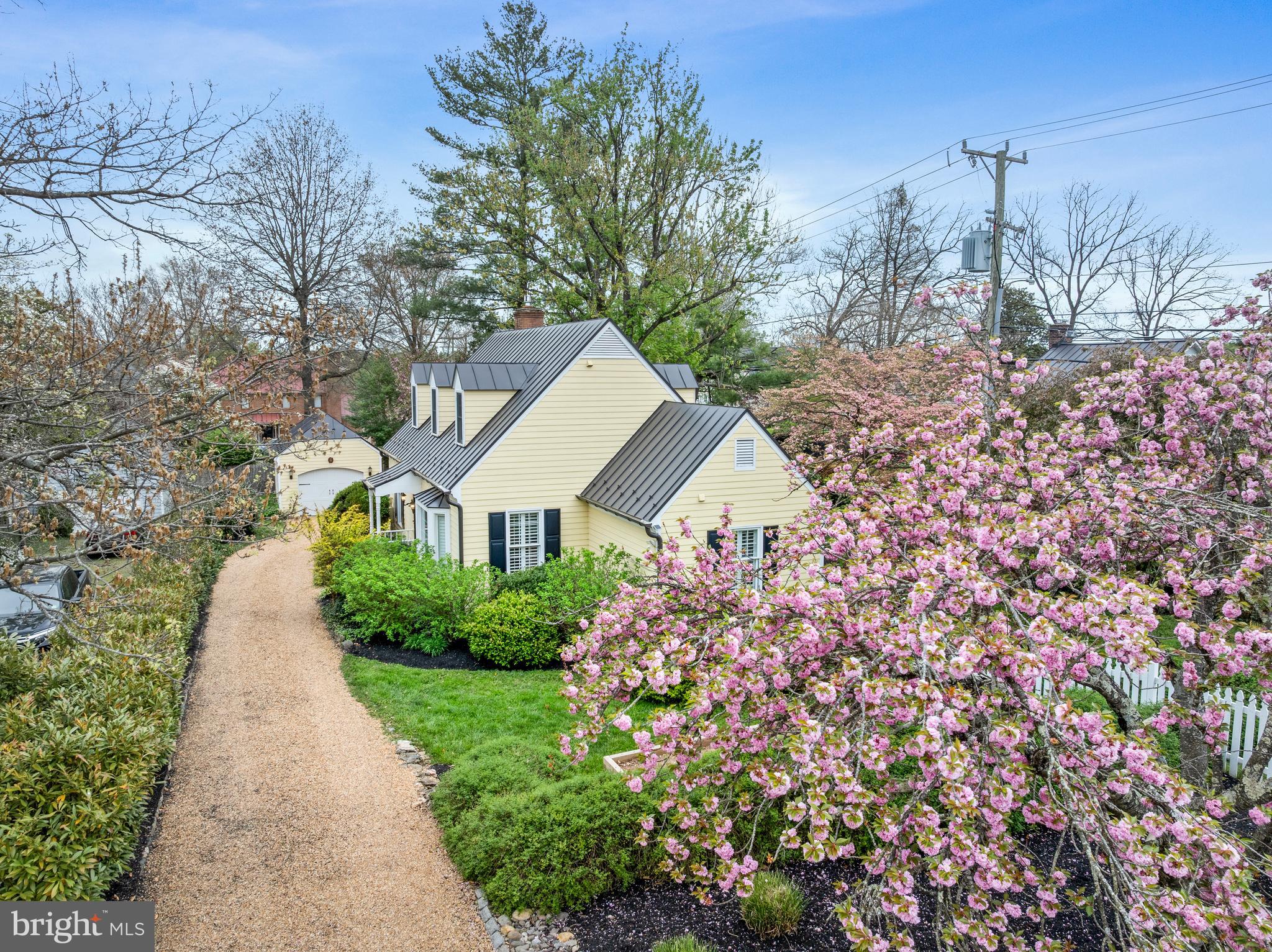 VILLAGE HAMLET - Residential