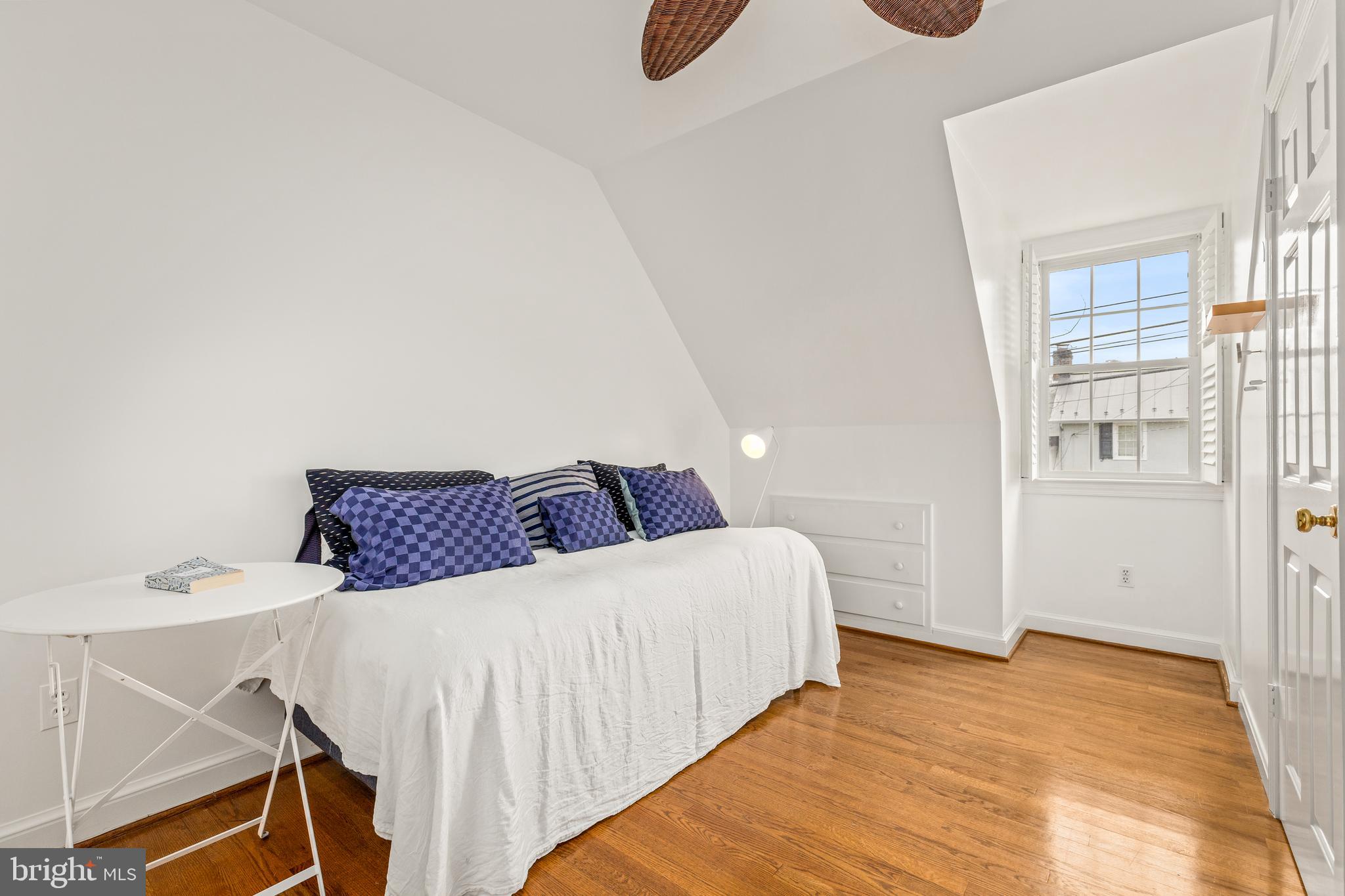 VILLAGE HAMLET - Residential