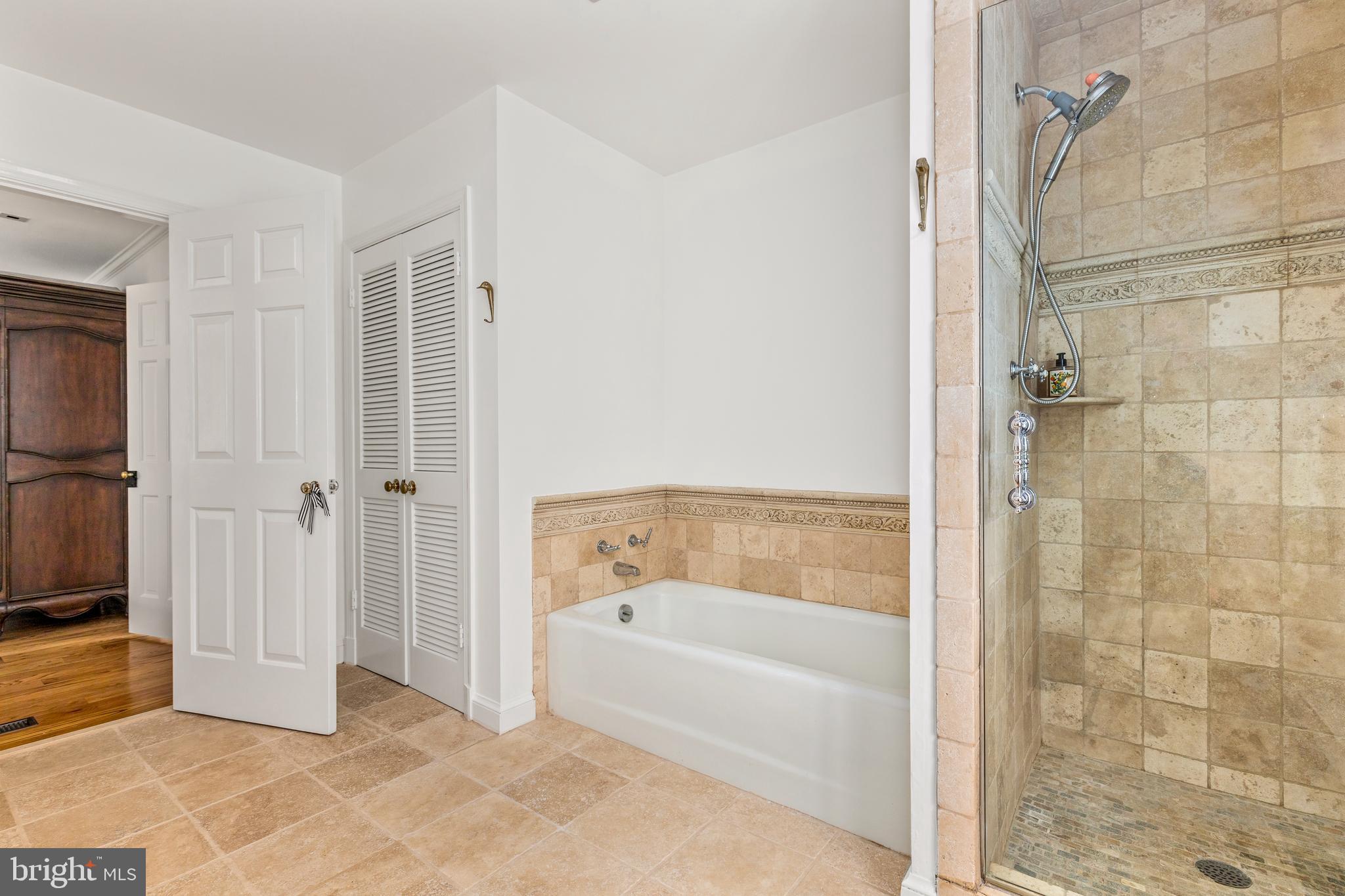 VILLAGE HAMLET - Residential