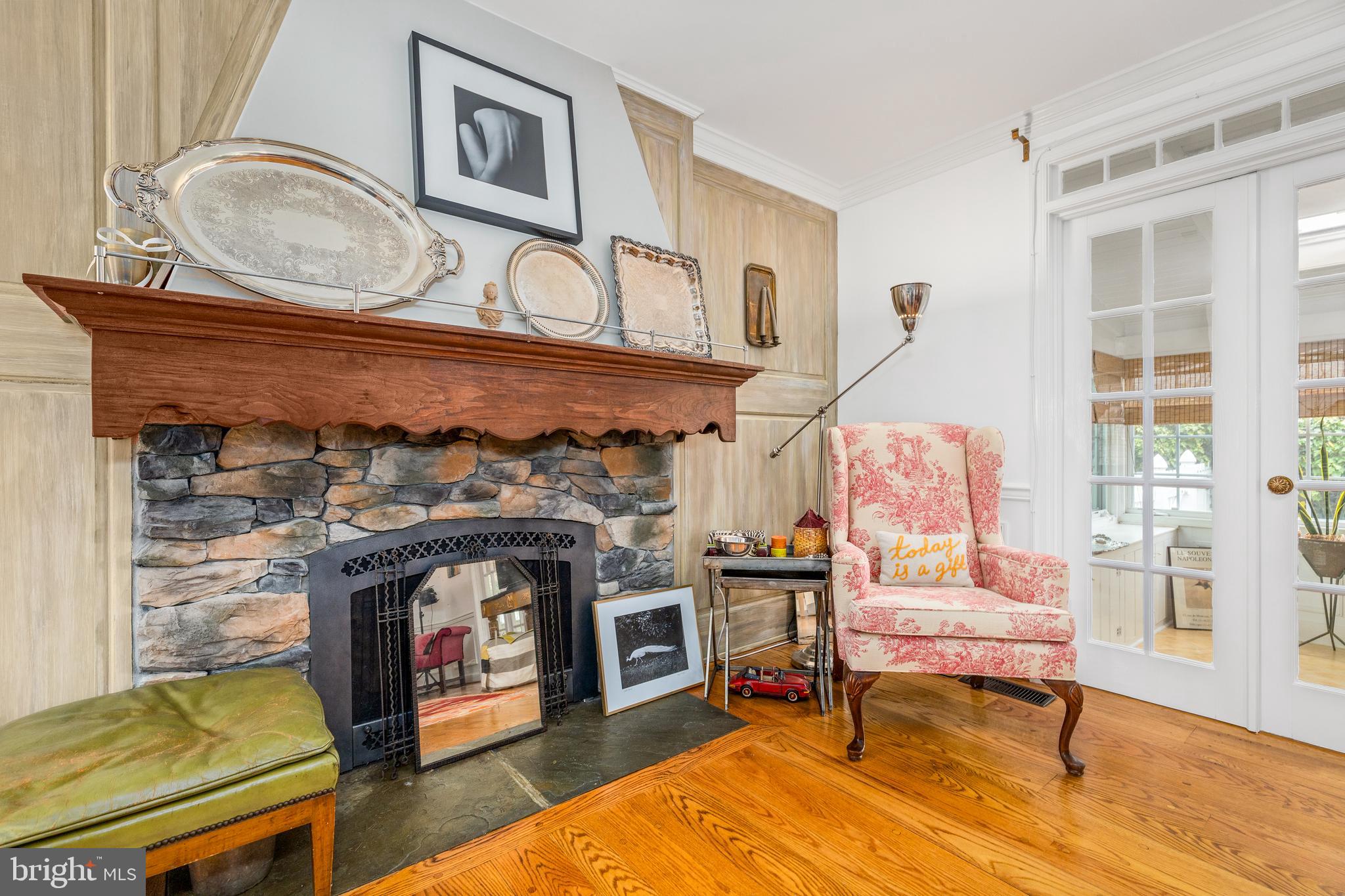 VILLAGE HAMLET - Residential