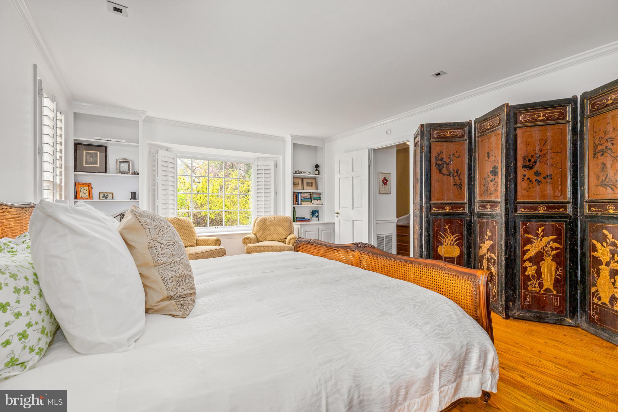 VILLAGE HAMLET - Residential