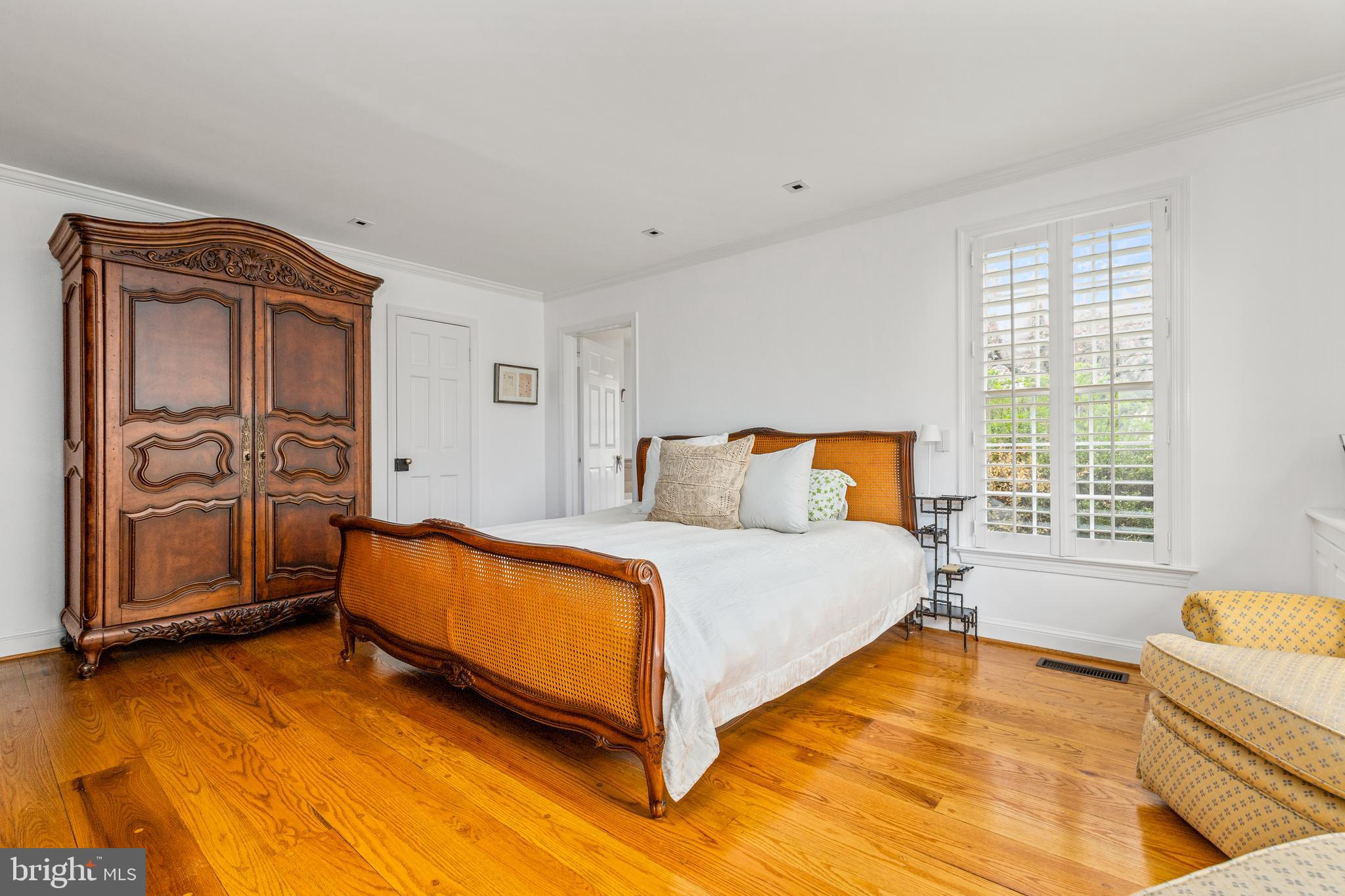 VILLAGE HAMLET - Residential