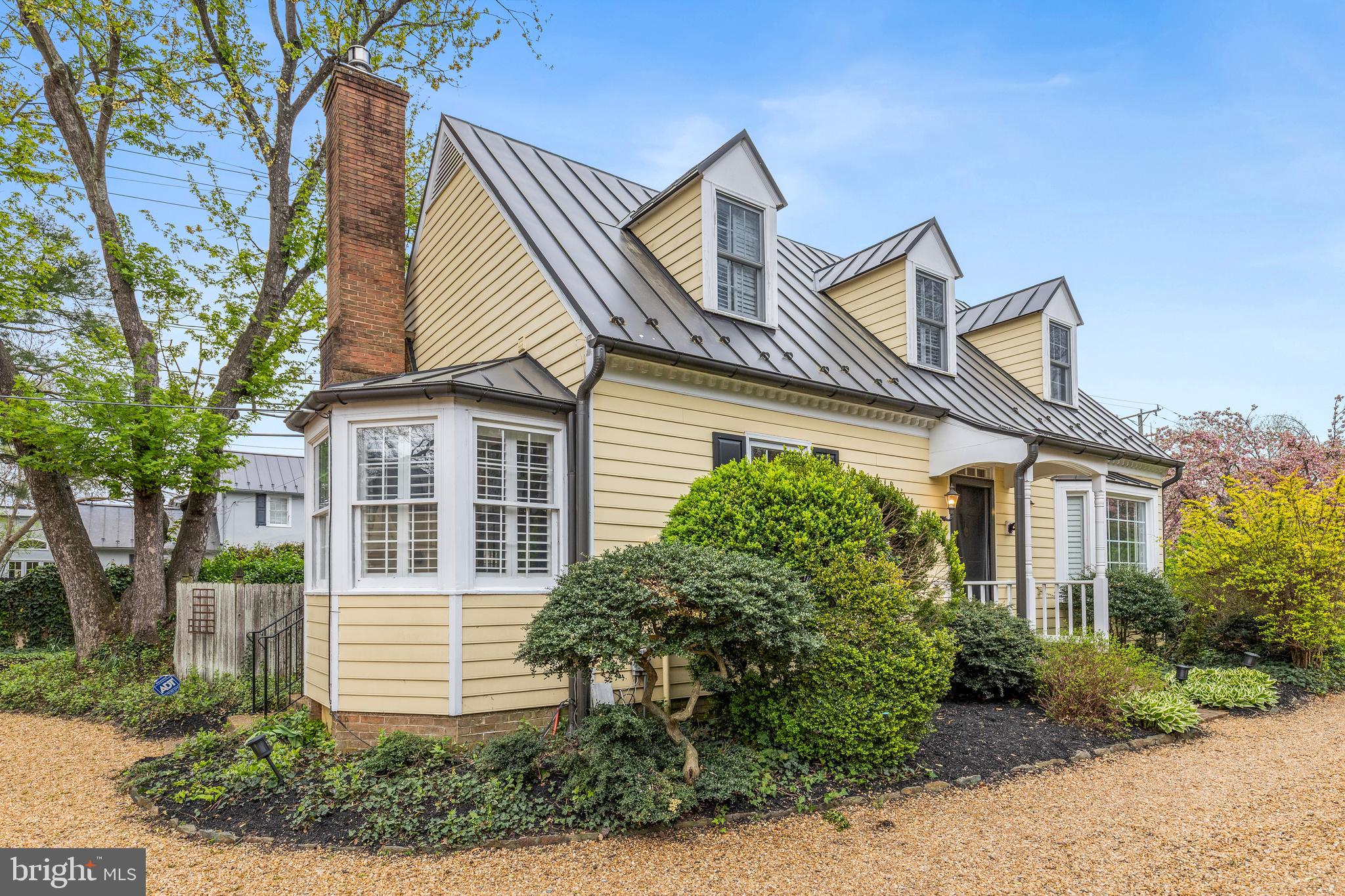 VILLAGE HAMLET - Residential