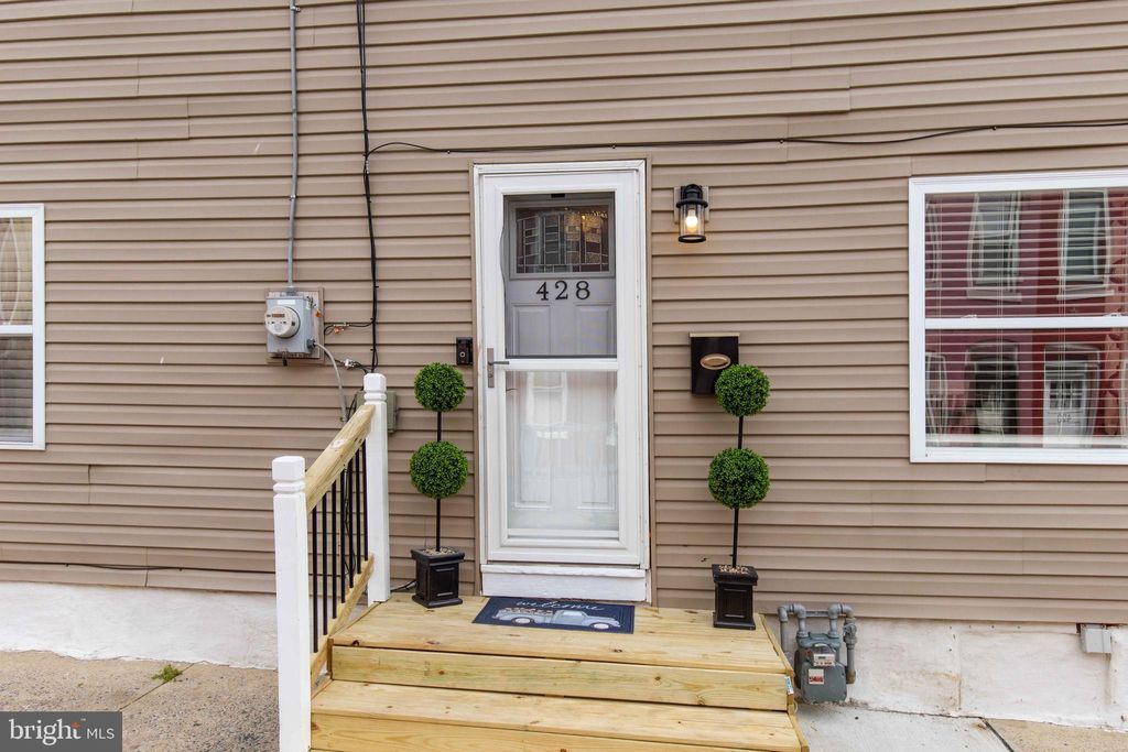 Photo of 428 E STRAWBERRY ST, LANCASTER, PA 17602 (MLS # PALA2034782)