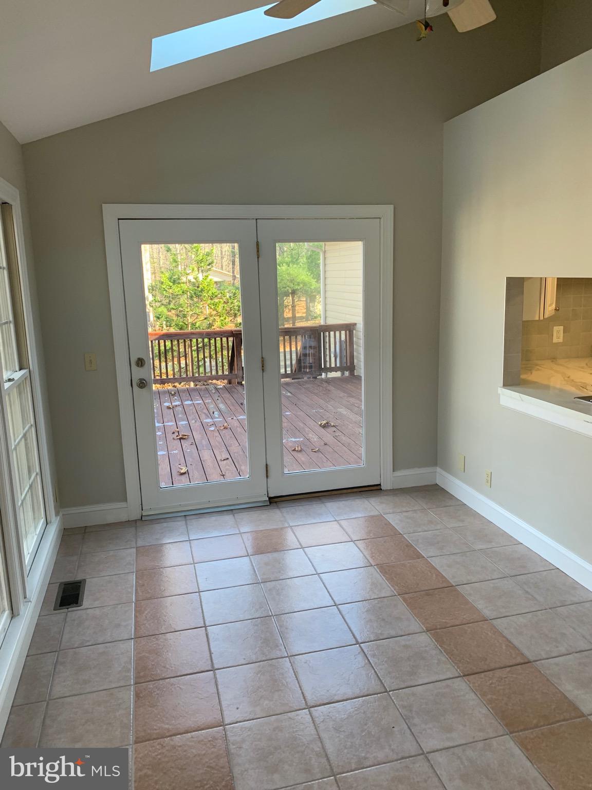 BLUE RIDGE SHORES - Residential