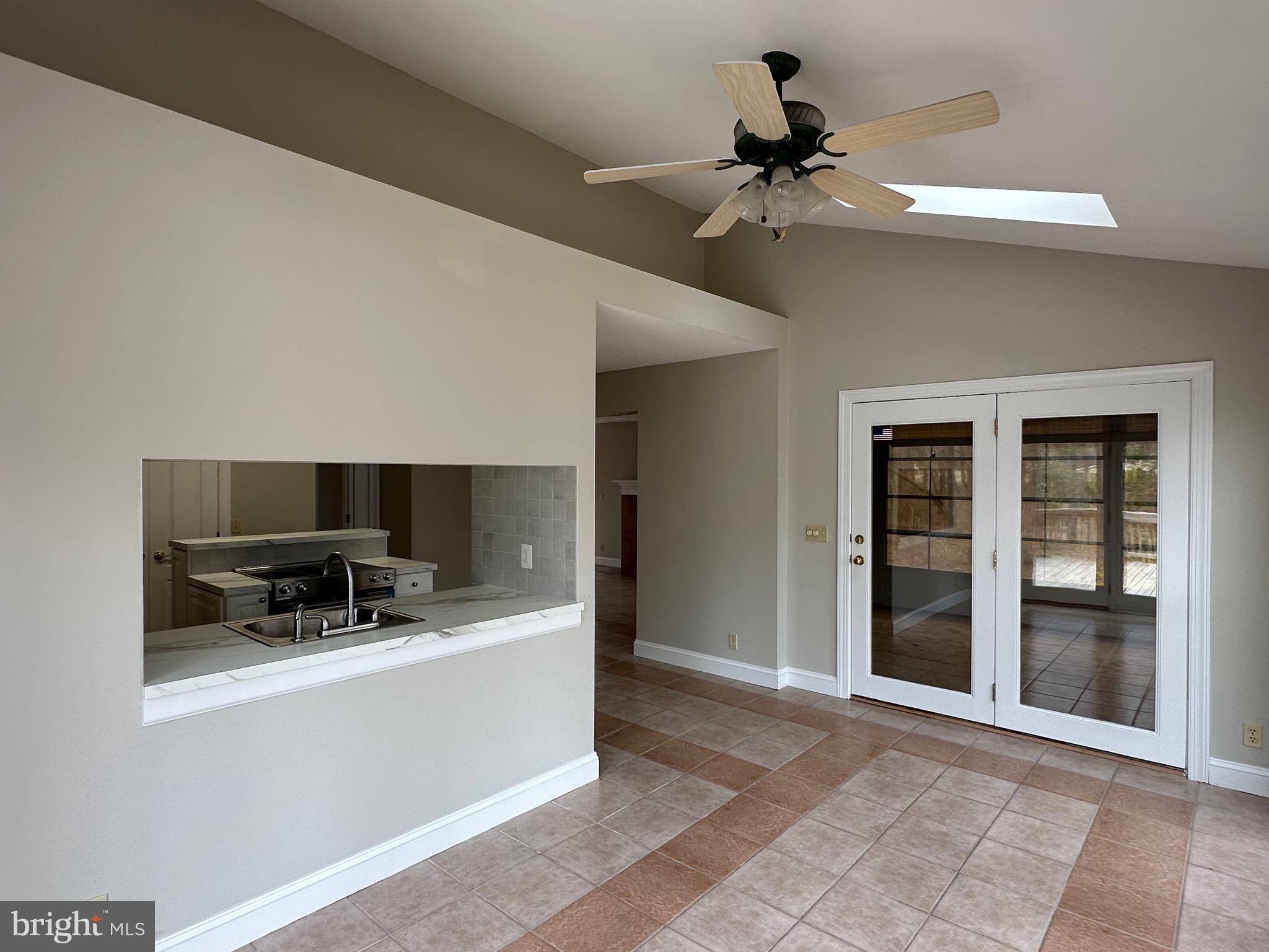 BLUE RIDGE SHORES - Residential