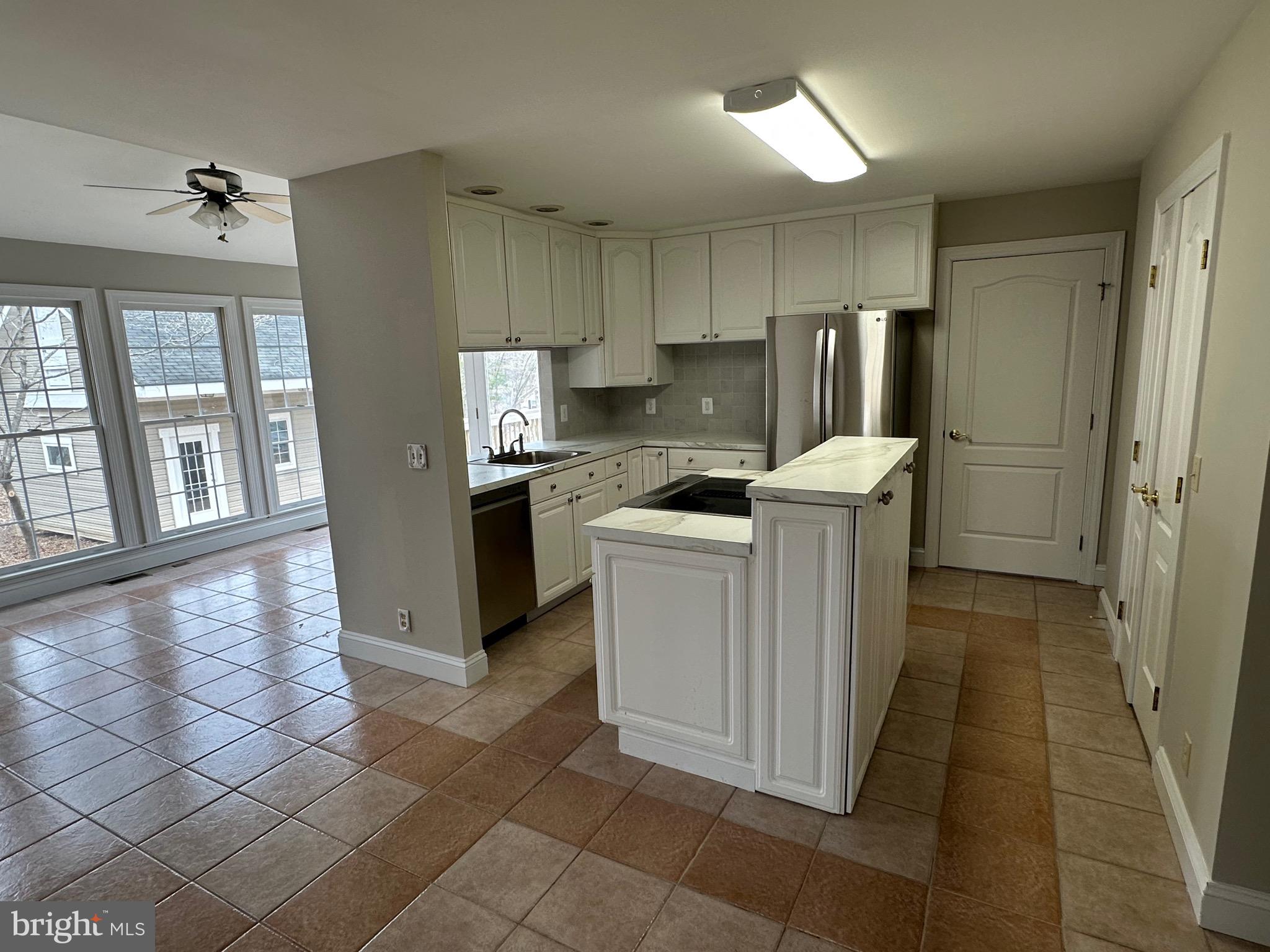 BLUE RIDGE SHORES - Residential