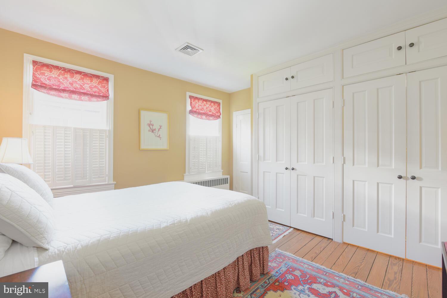 OLD TOWN ALEXANDRIA - Residential