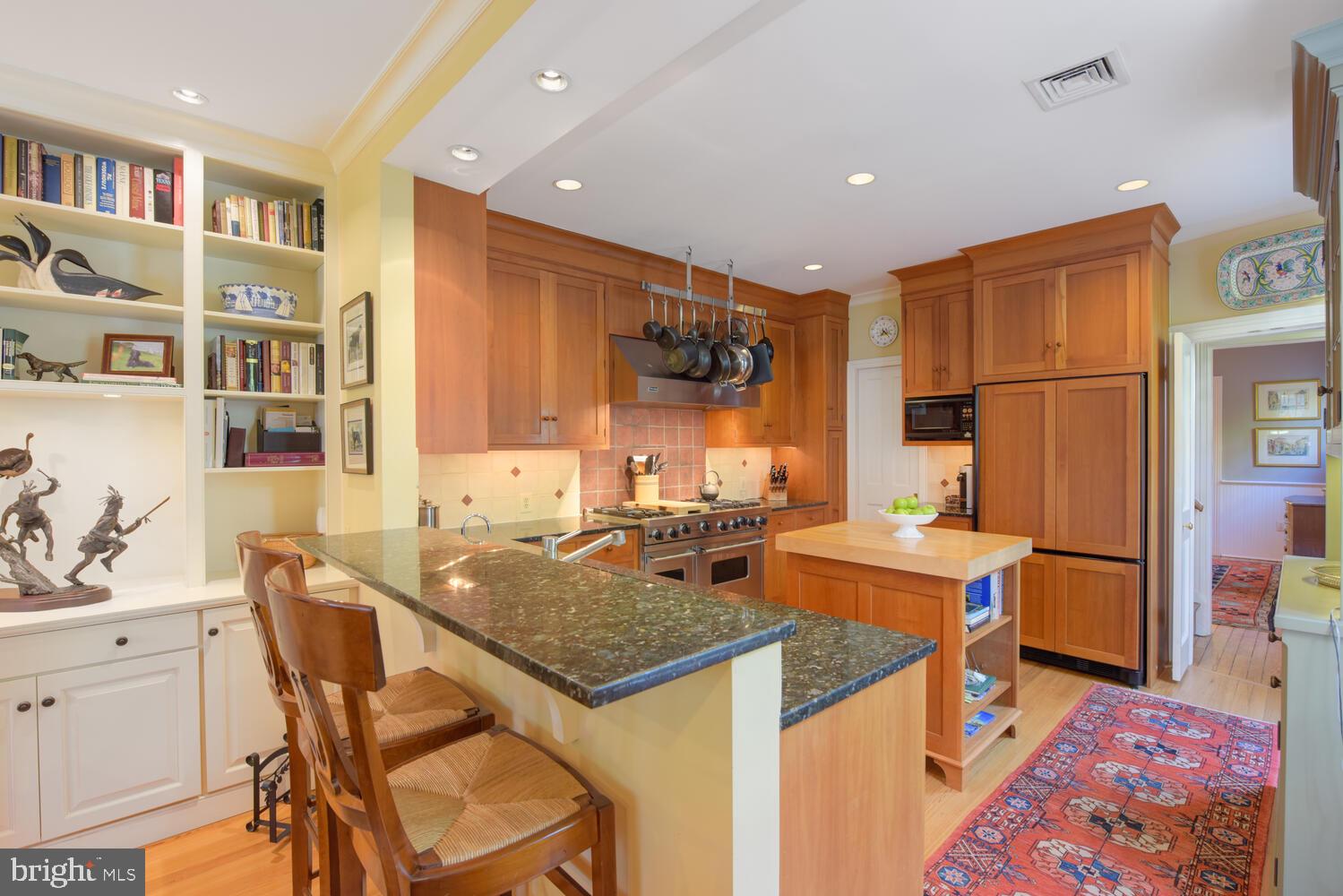 OLD TOWN ALEXANDRIA - Residential