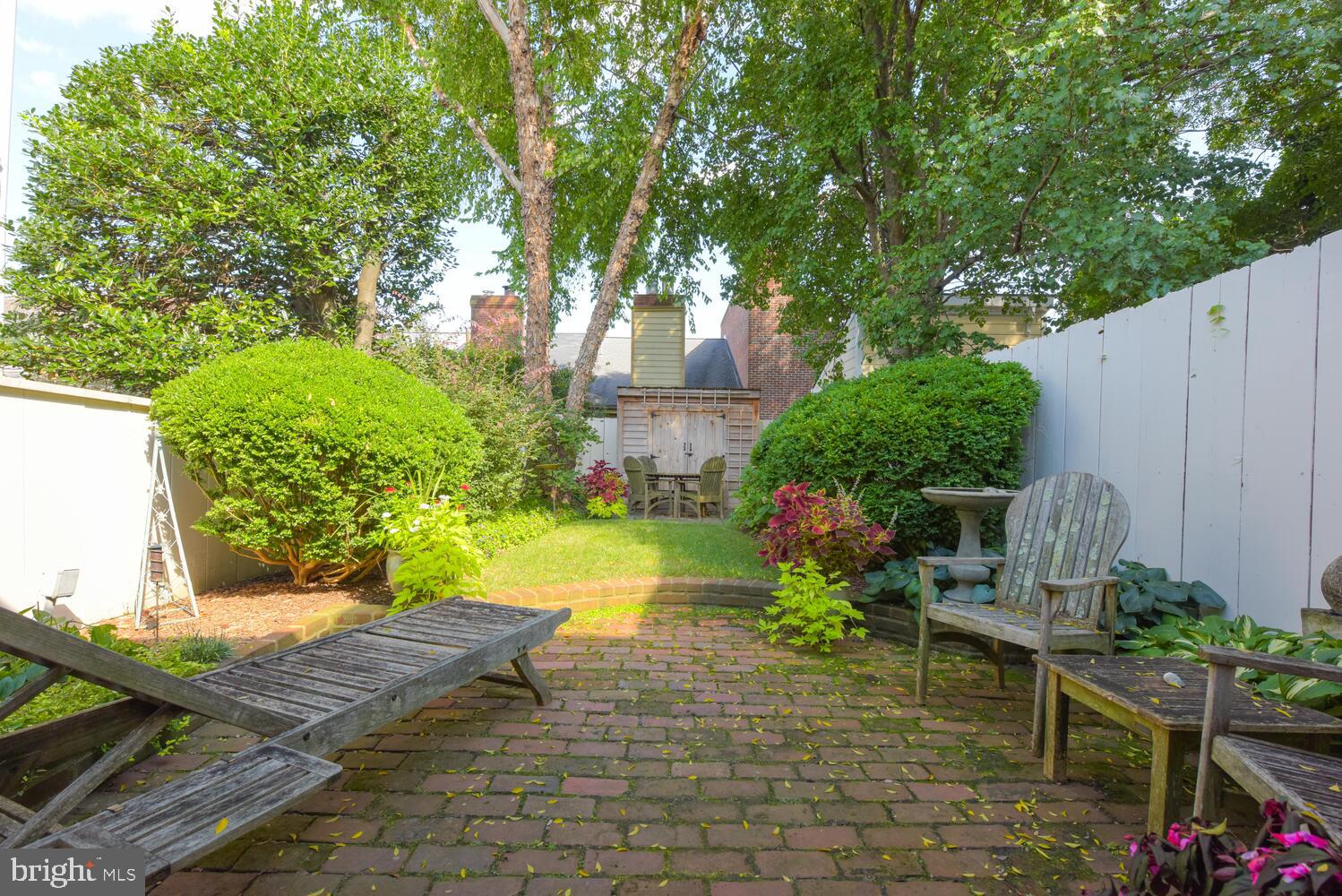 OLD TOWN ALEXANDRIA - Residential