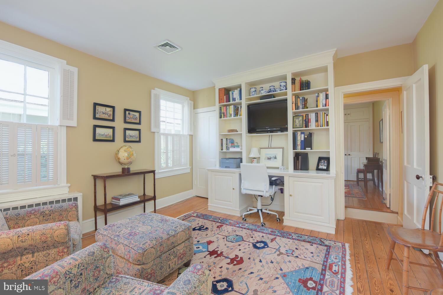 OLD TOWN ALEXANDRIA - Residential